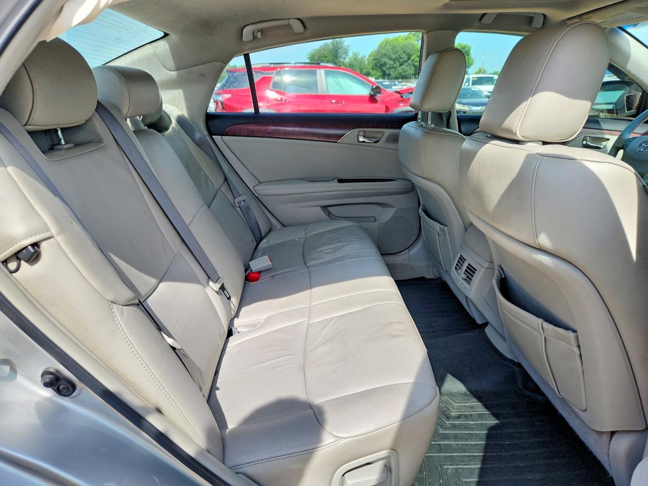 2011 Toyota Avalon Base Silver vin: 4T1BK3DB6BU381246