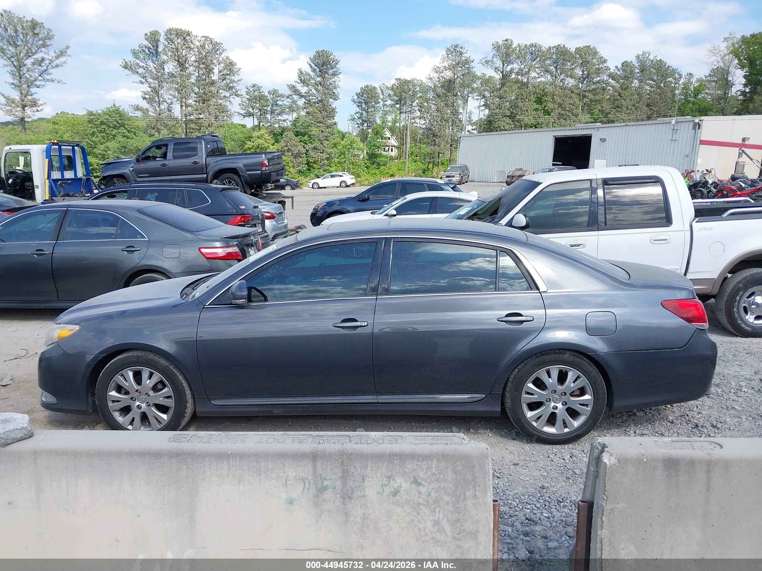 2011 Toyota Avalon   Черный vin: 4T1BK3DB6BU381375