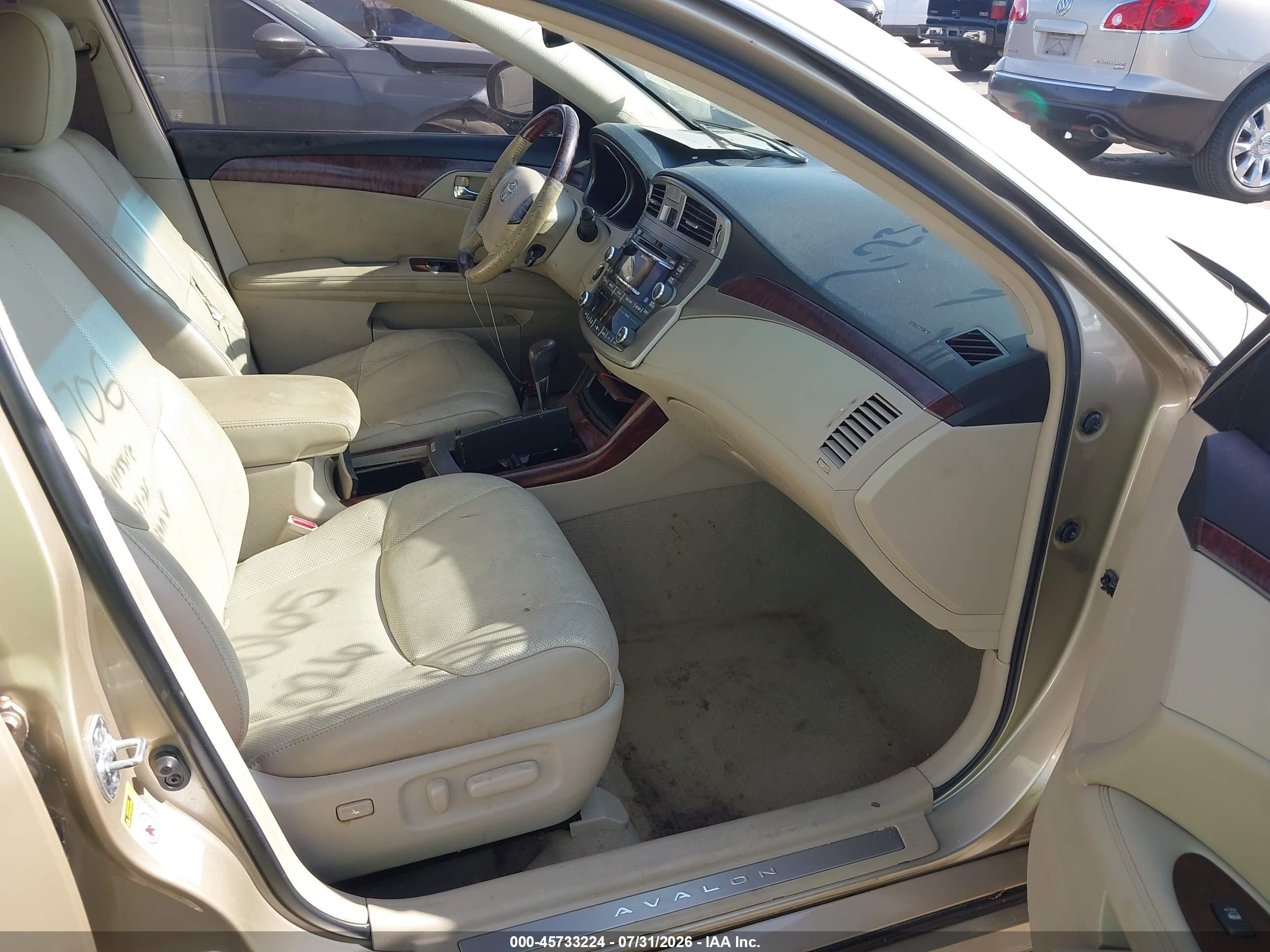 2011 Toyota Avalon Limited Золотой vin: 4T1BK3DB6BU397026