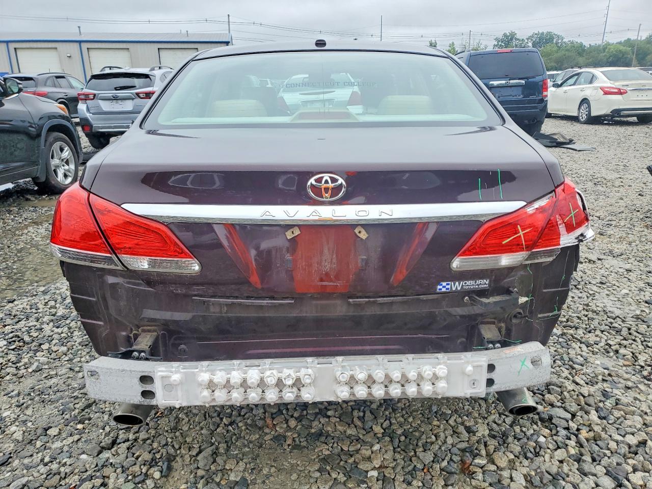 2011 Toyota Avalon Limited Burgundy vin: 4T1BK3DB6BU418487