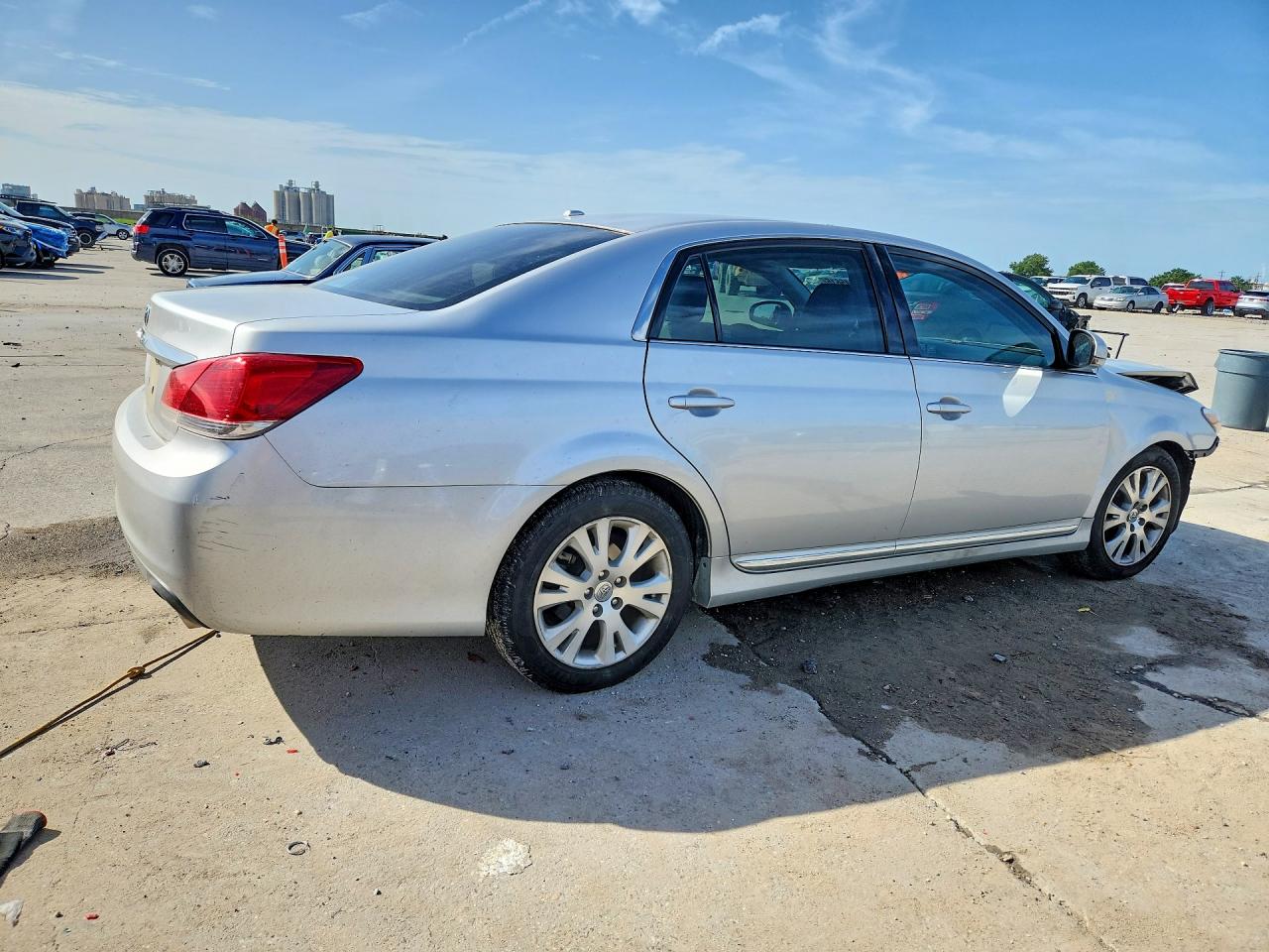 2011 Toyota Avalon Base Silver vin: 4T1BK3DB6BU426699