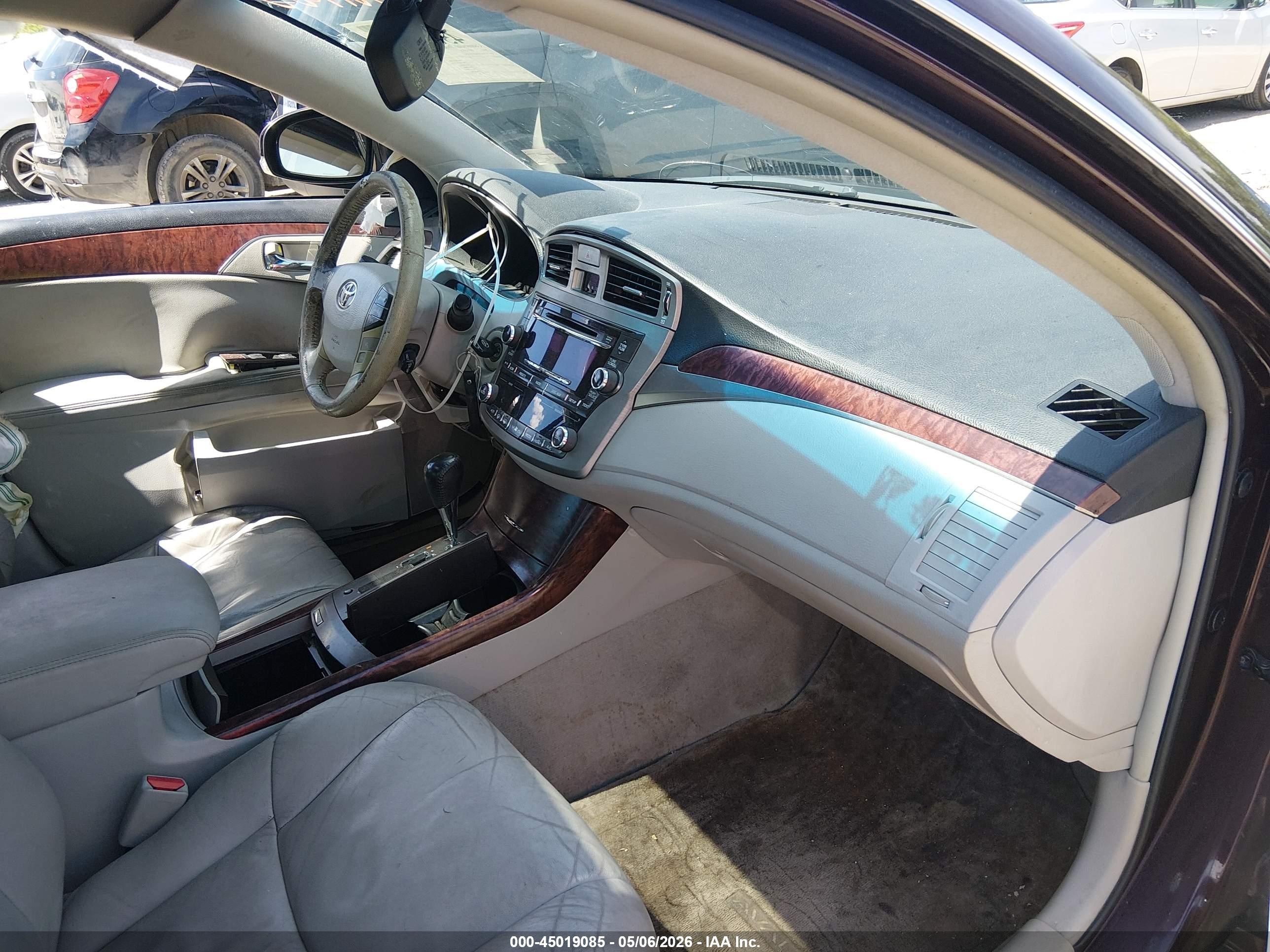 2011 Toyota Avalon   Maroon vin: 4T1BK3DB6BU431529