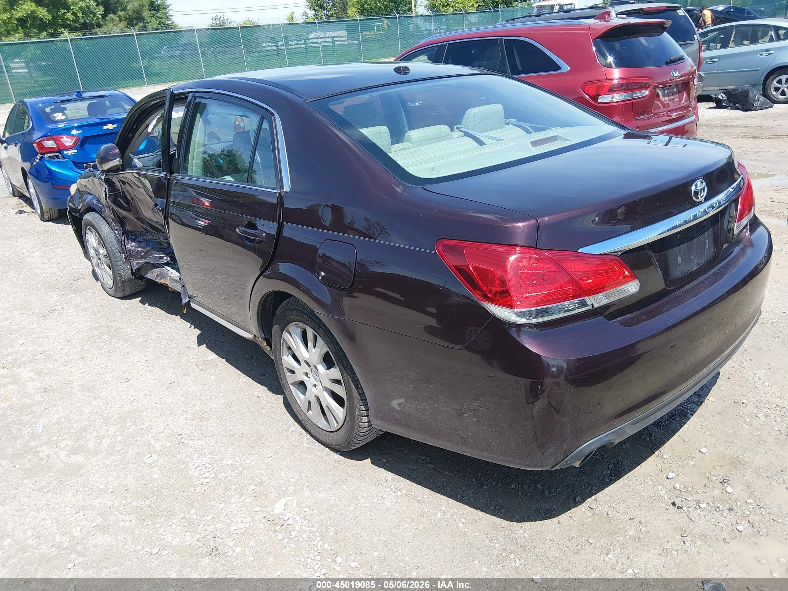 2011 Toyota Avalon   Maroon vin: 4T1BK3DB6BU431529