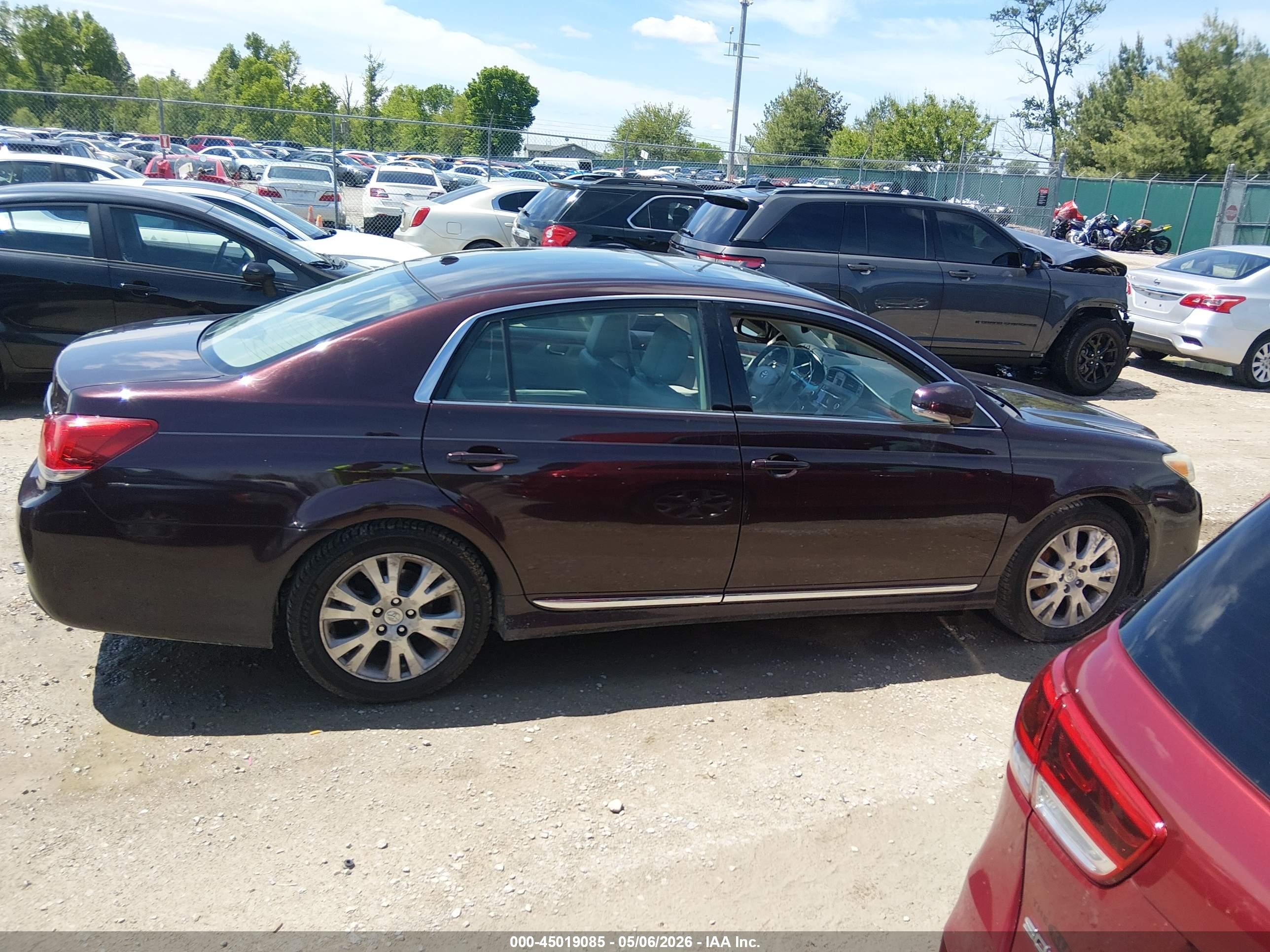 2011 Toyota Avalon   Maroon vin: 4T1BK3DB6BU431529