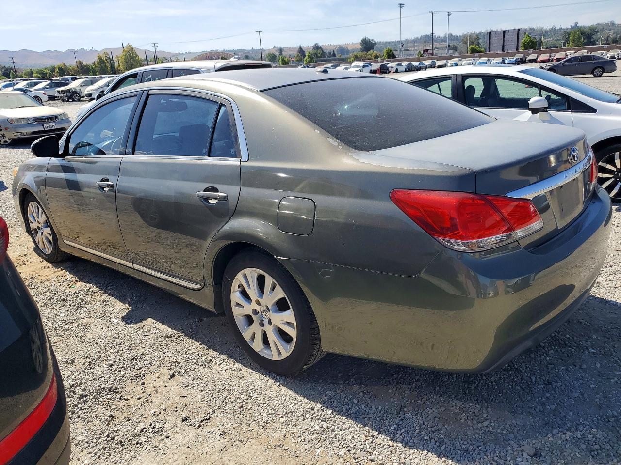 2011 Toyota Avalon Base Green vin: 4T1BK3DB6BU435189