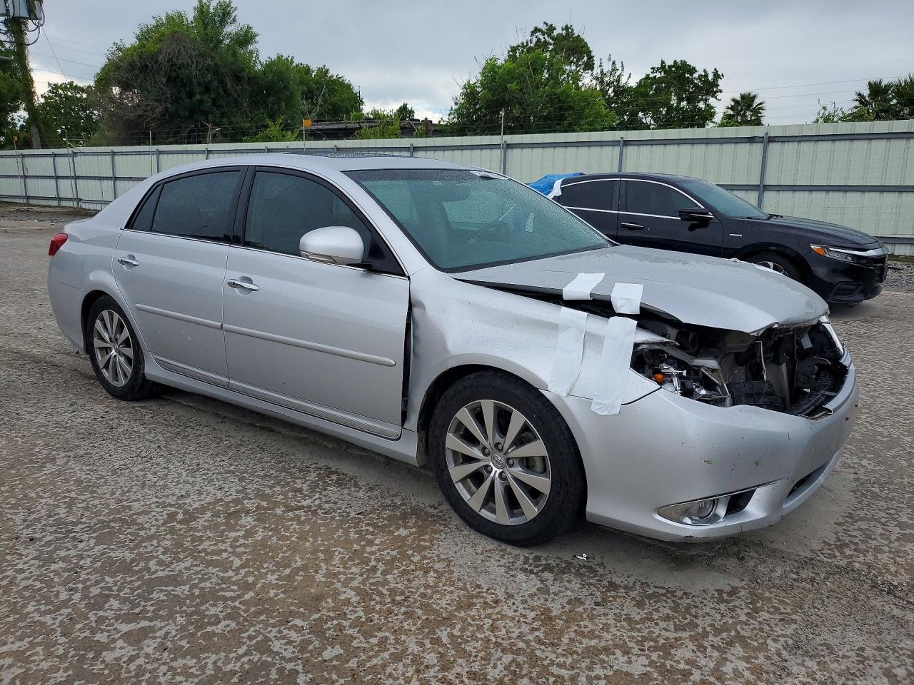 2011 Toyota Avalon Limited Silver vin: 4T1BK3DB6BU436407