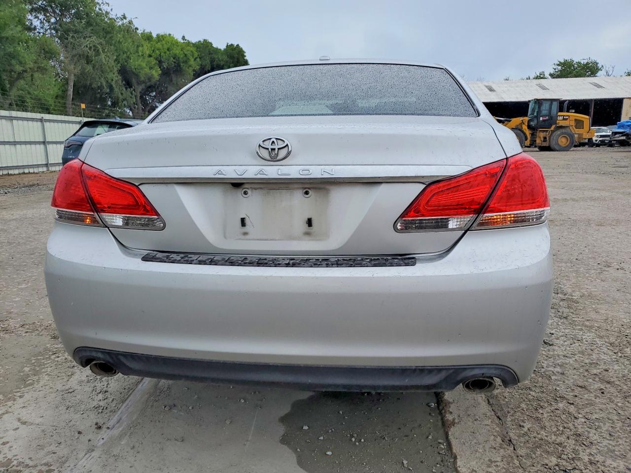 2011 Toyota Avalon Limited Silver vin: 4T1BK3DB6BU436407