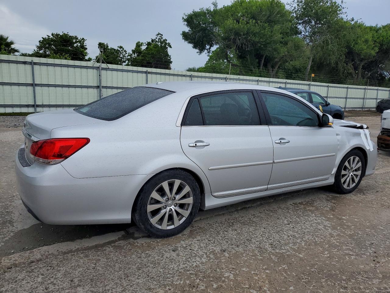 2011 Toyota Avalon Limited Silver vin: 4T1BK3DB6BU436407