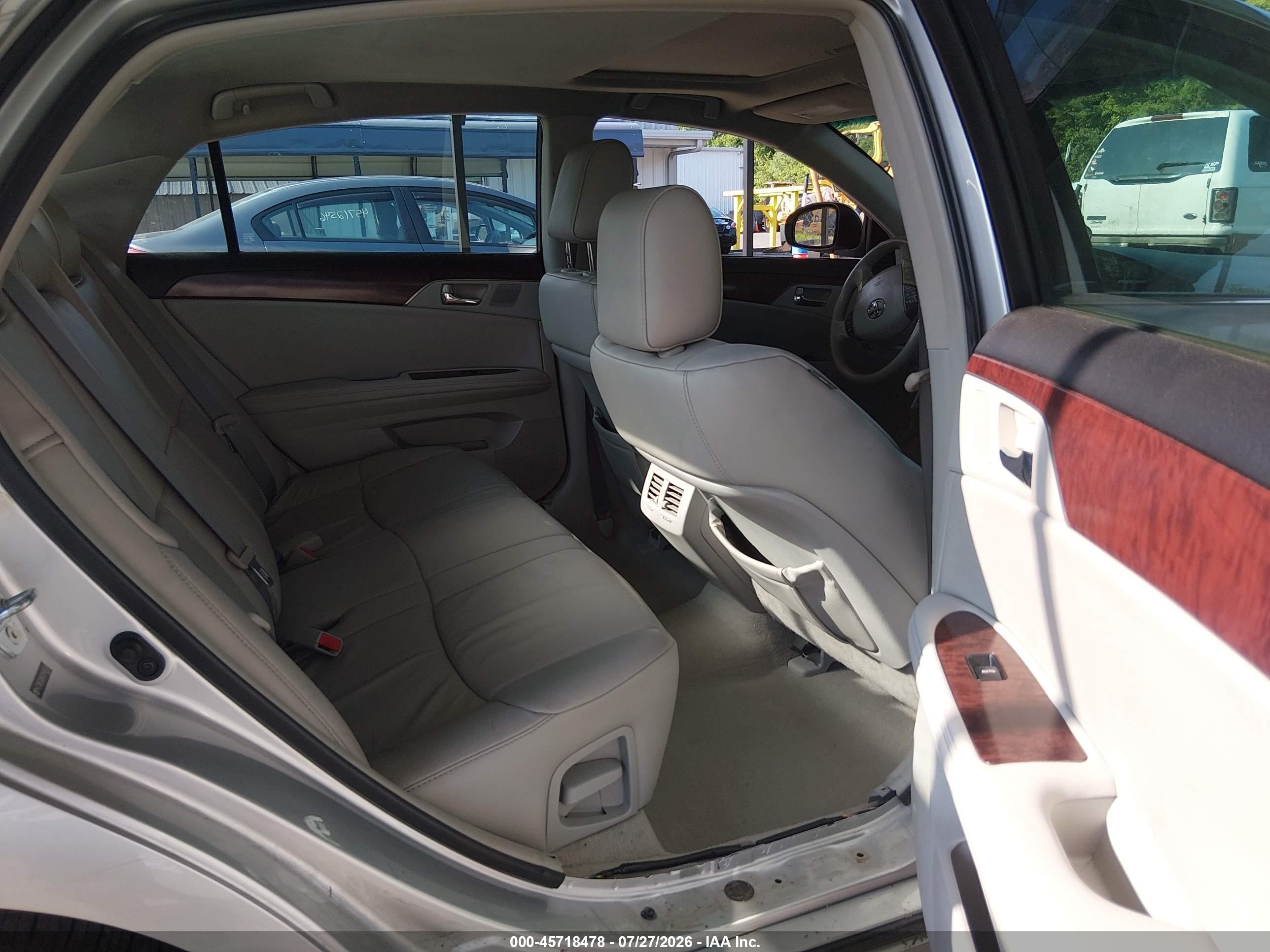 2012 Toyota Avalon   Silver vin: 4T1BK3DB6CU448459
