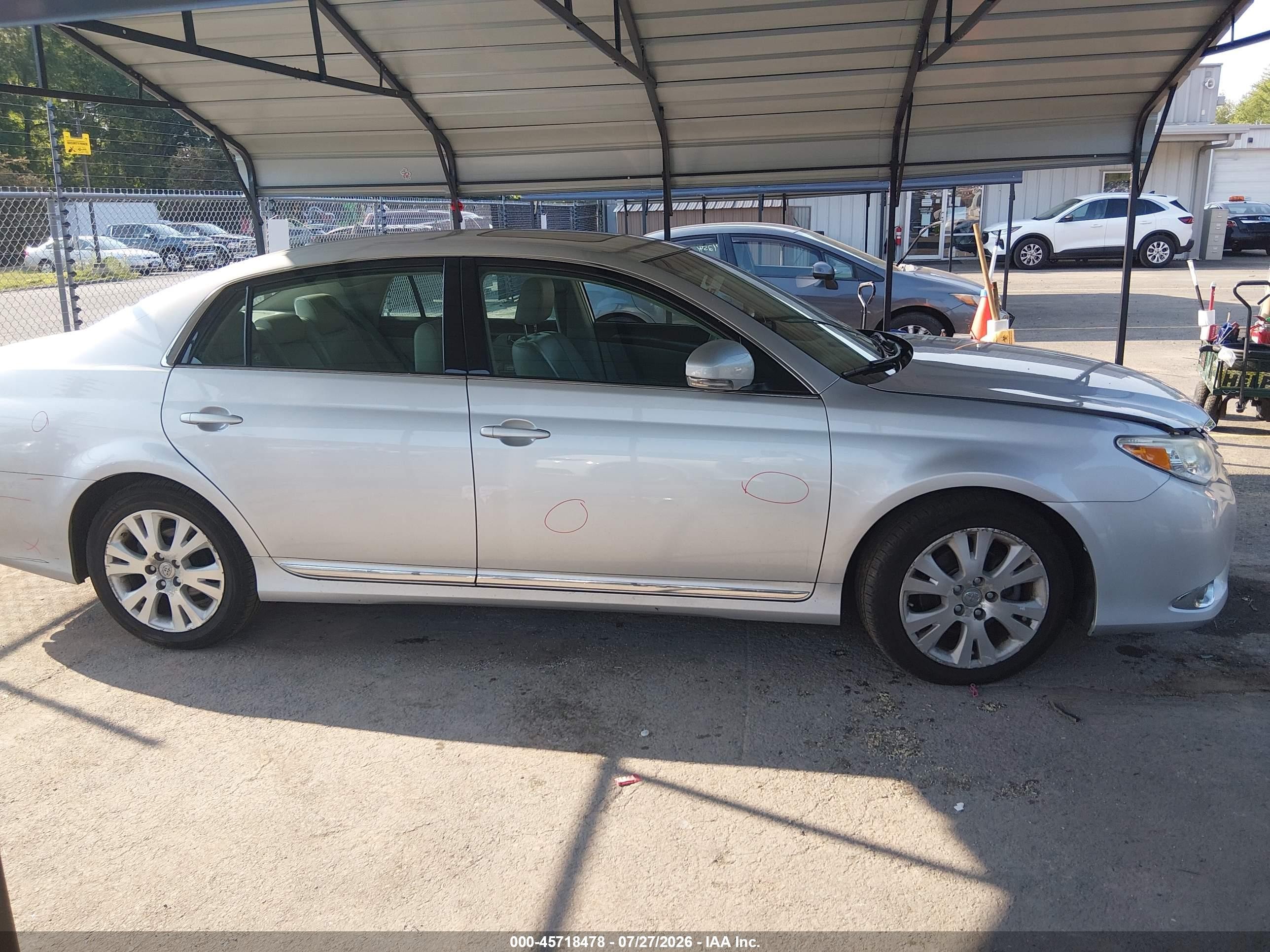 2012 Toyota Avalon   Silver vin: 4T1BK3DB6CU448459