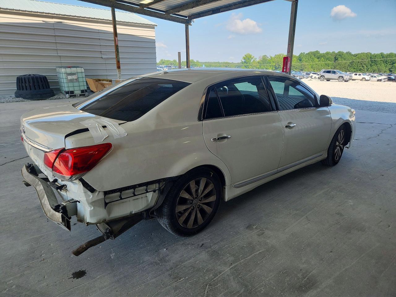 2012 Toyota Avalon Limited White vin: 4T1BK3DB6CU471238