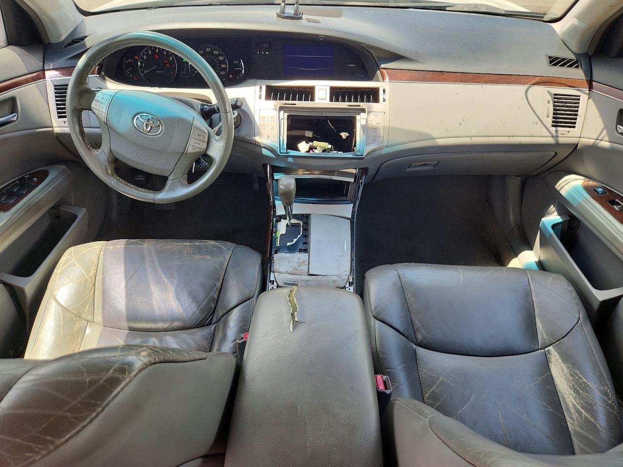 2010 Toyota Avalon Xls White vin: 4T1BK3DB7AU352370