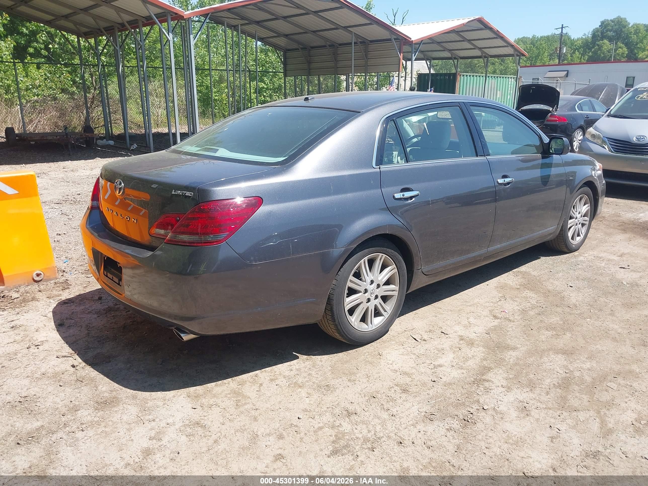 2010 Toyota Avalon Limited Gray vin: 4T1BK3DB7AU352482