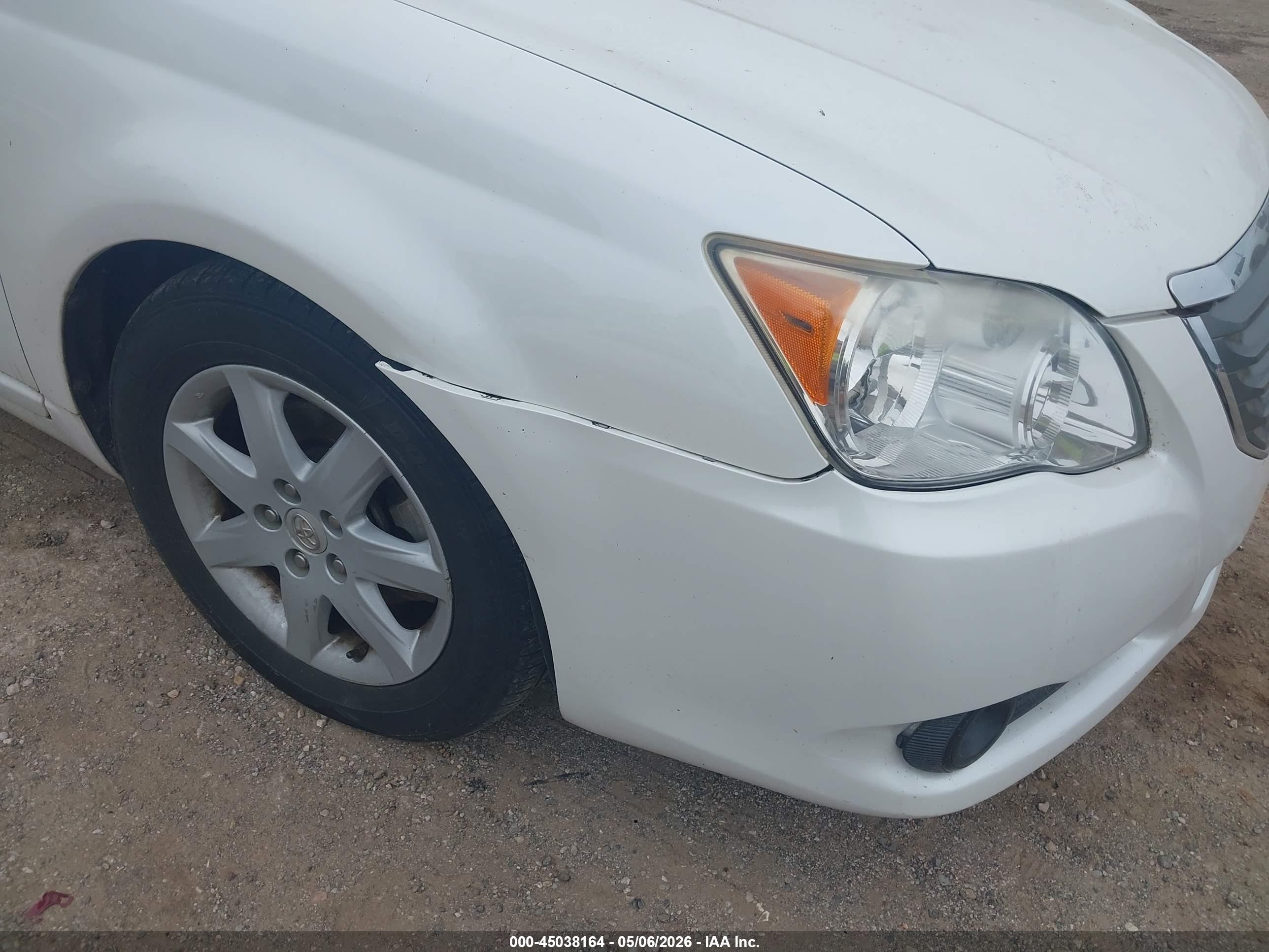 2010 Toyota Avalon Xl White vin: 4T1BK3DB7AU356970