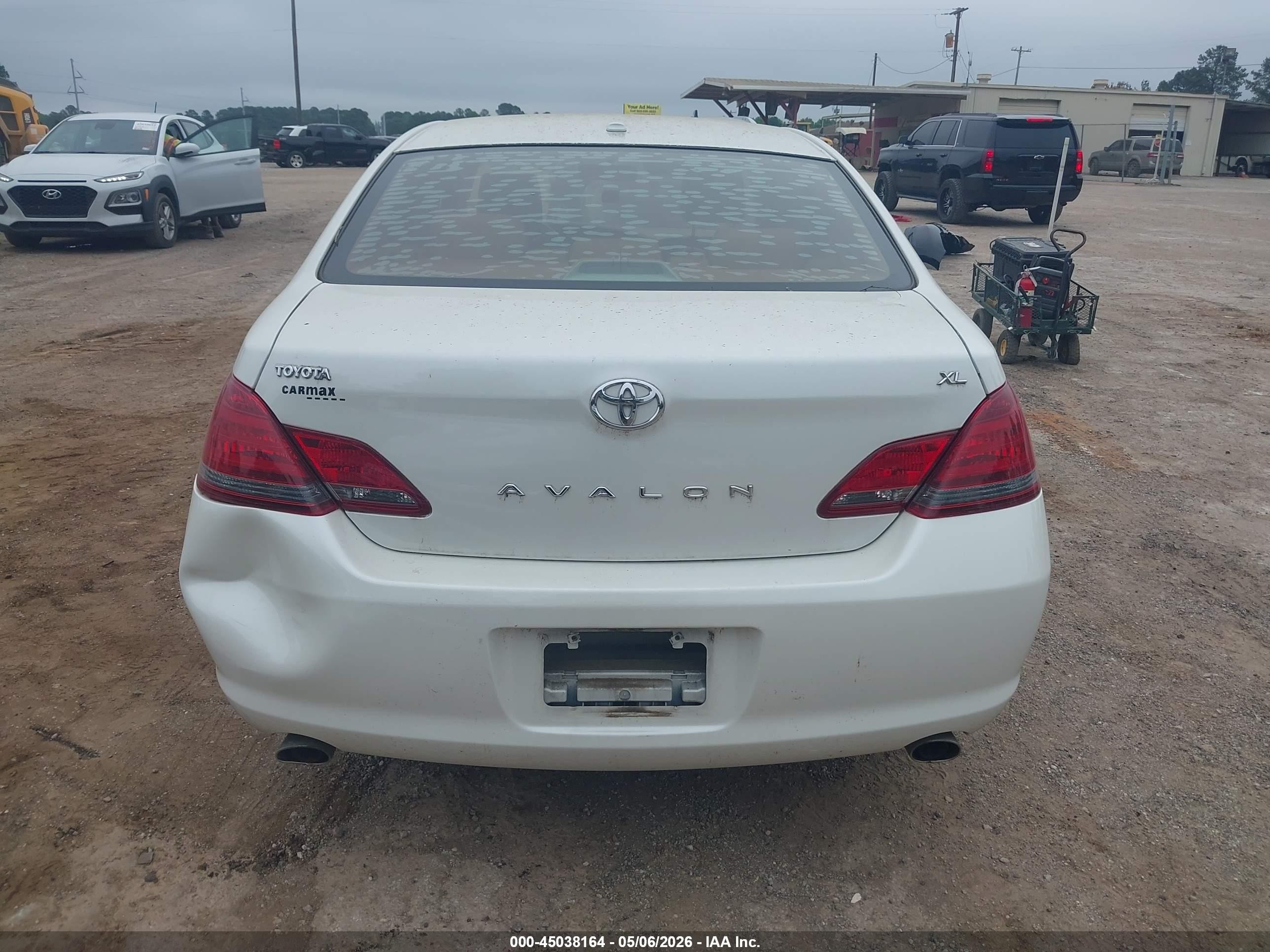 2010 Toyota Avalon Xl White vin: 4T1BK3DB7AU356970