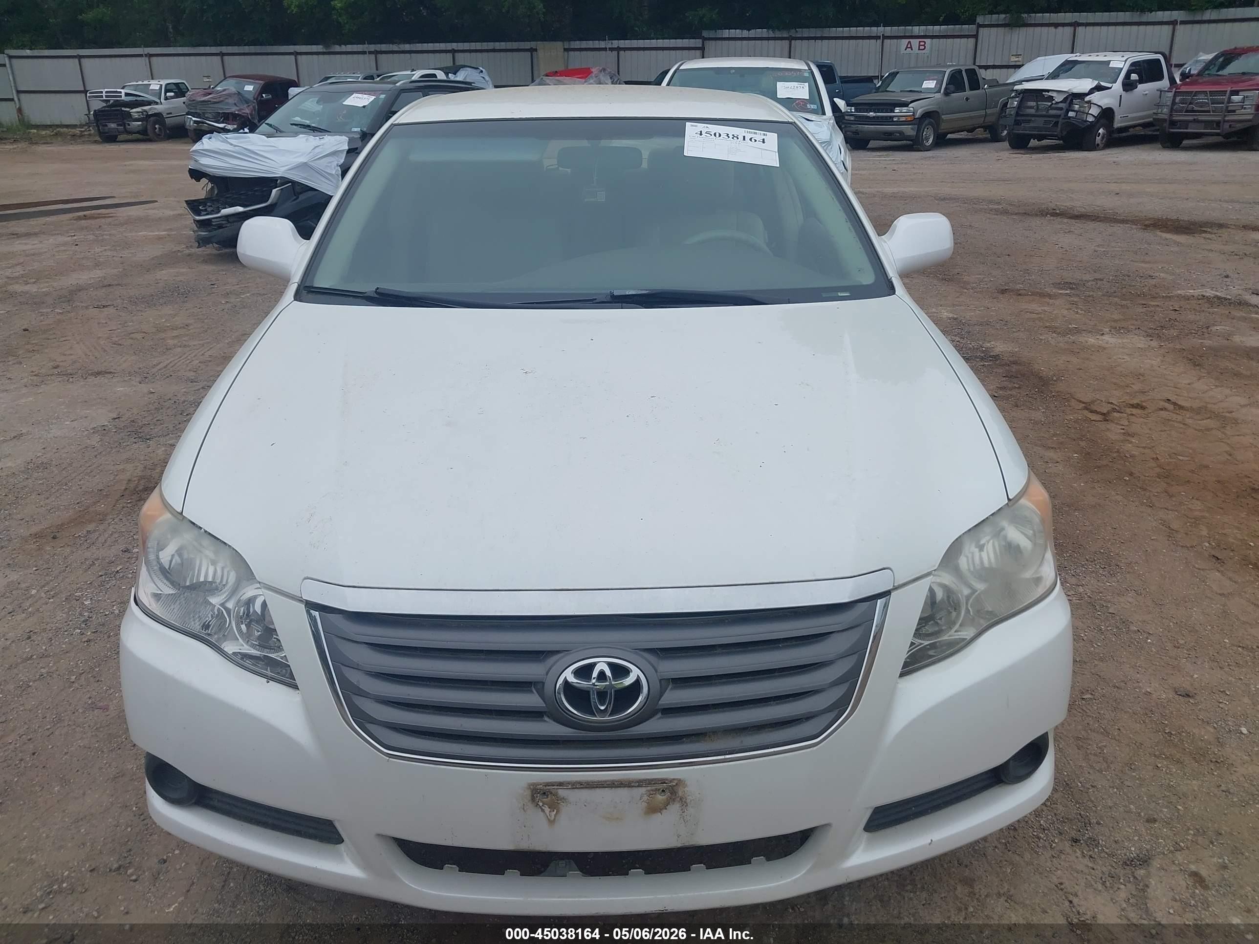 2010 Toyota Avalon Xl White vin: 4T1BK3DB7AU356970
