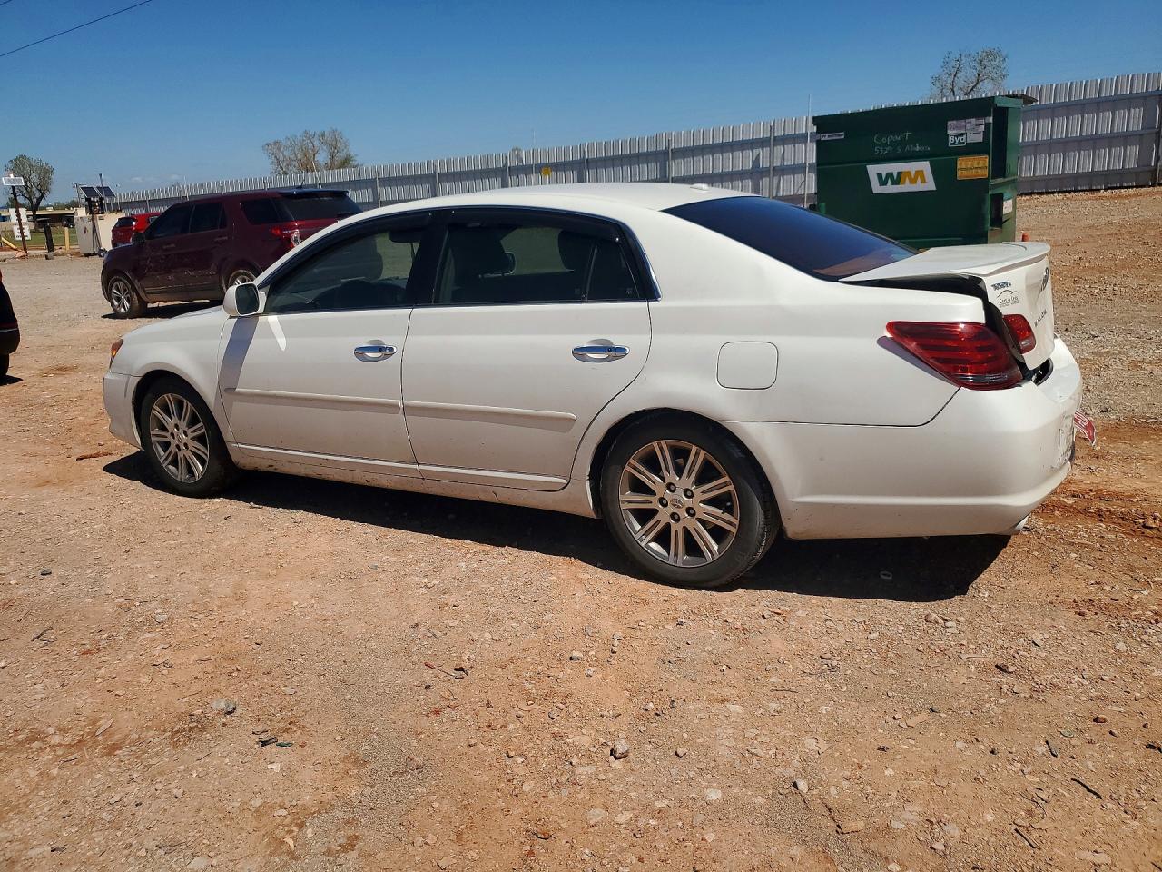 2010 Toyota Avalon Limited White vin: 4T1BK3DB7AU357004