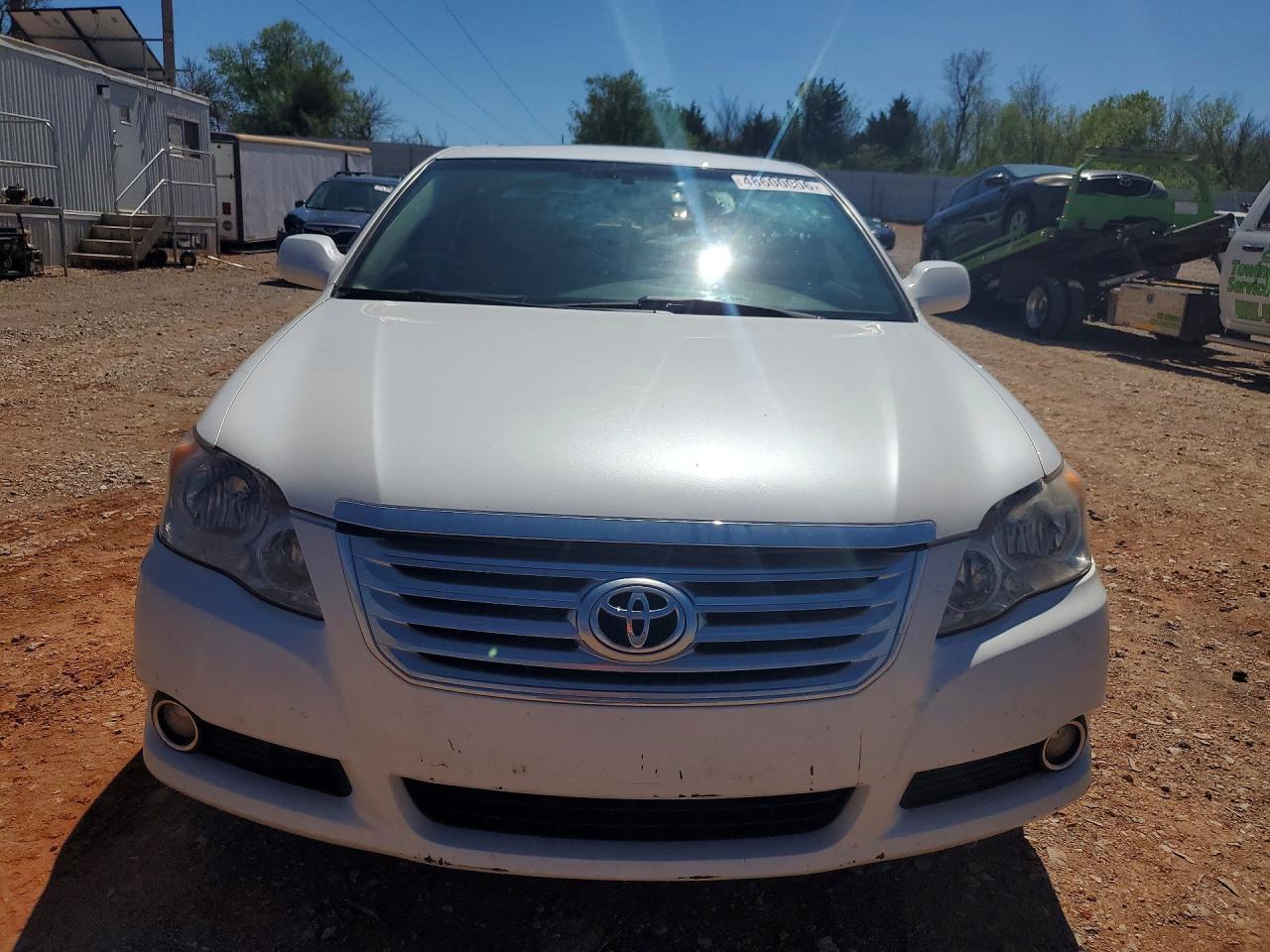 2010 Toyota Avalon Limited White vin: 4T1BK3DB7AU357004