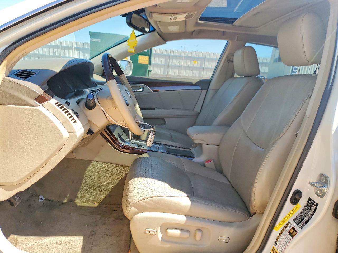 2010 Toyota Avalon Limited White vin: 4T1BK3DB7AU357004