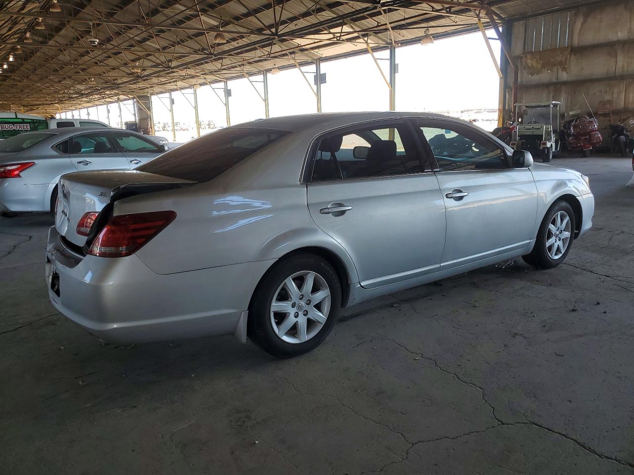 2010 Toyota Avalon Xl Silver vin: 4T1BK3DB7AU357519