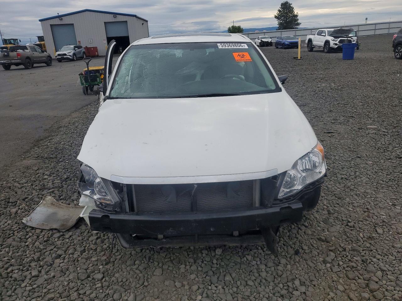 2010 Toyota Avalon Limited White vin: 4T1BK3DB7AU360887