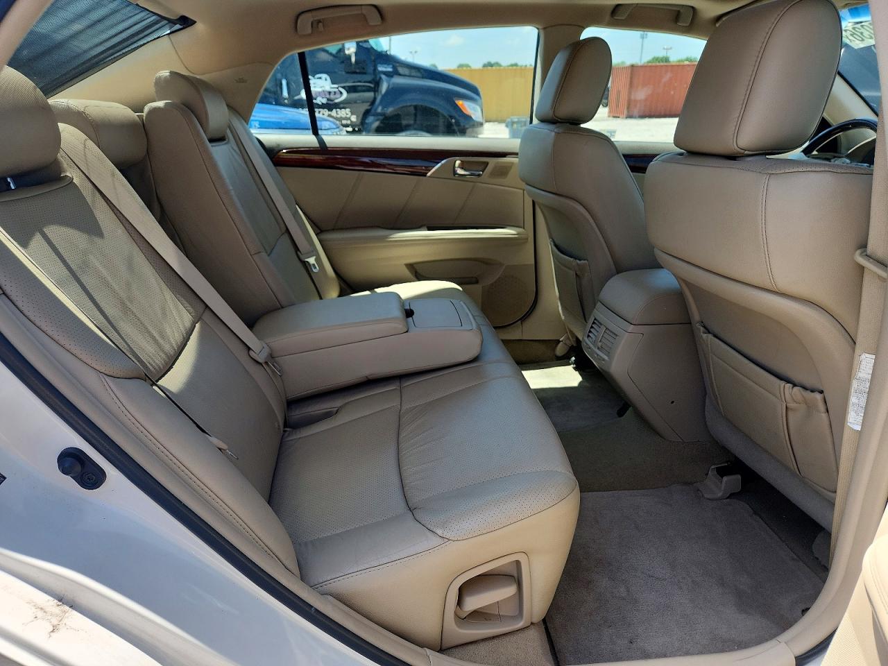 2010 Toyota Avalon Limited White vin: 4T1BK3DB7AU365524