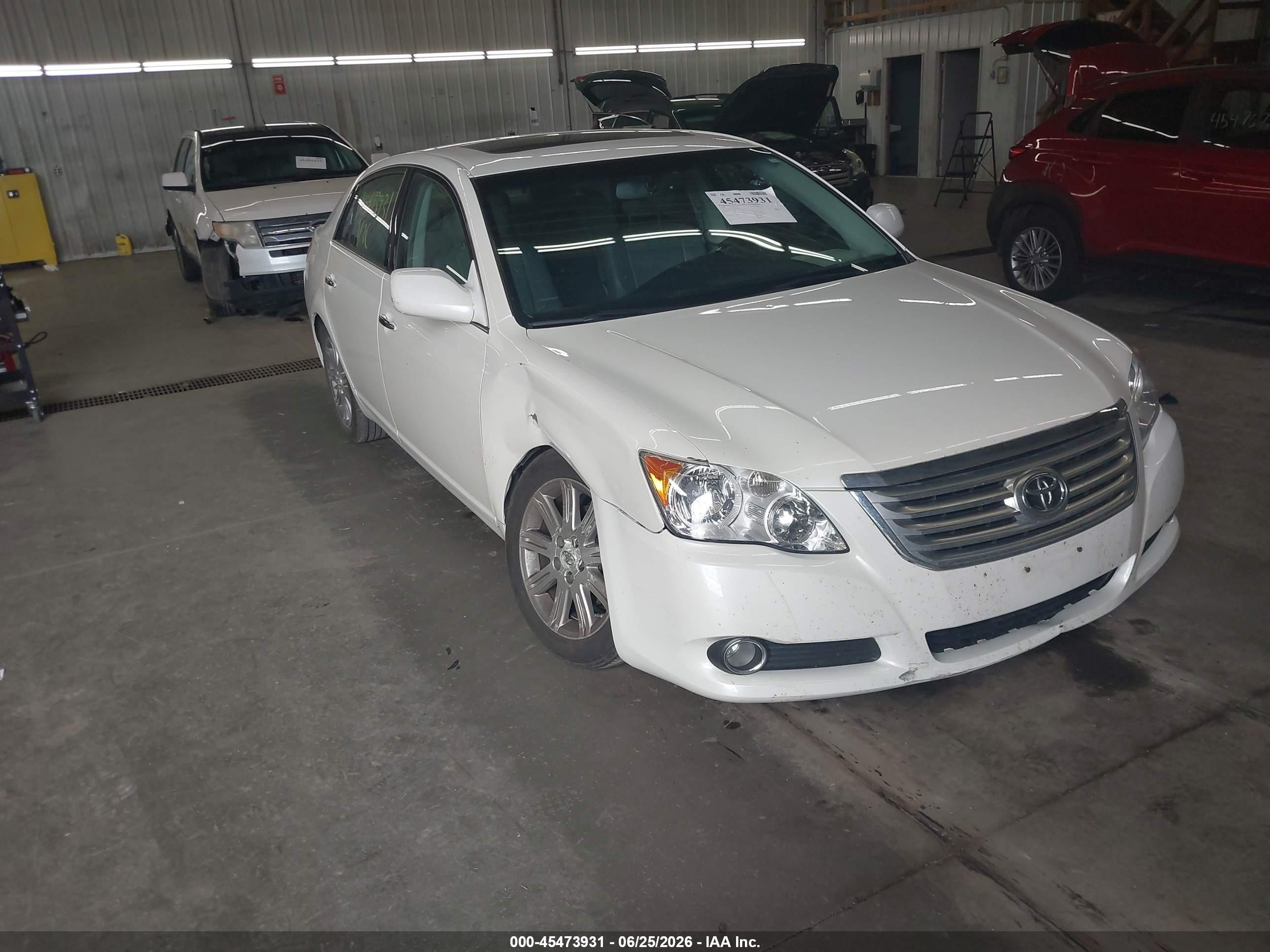 2010 Toyota Avalon Limited White vin: 4T1BK3DB7AU365913