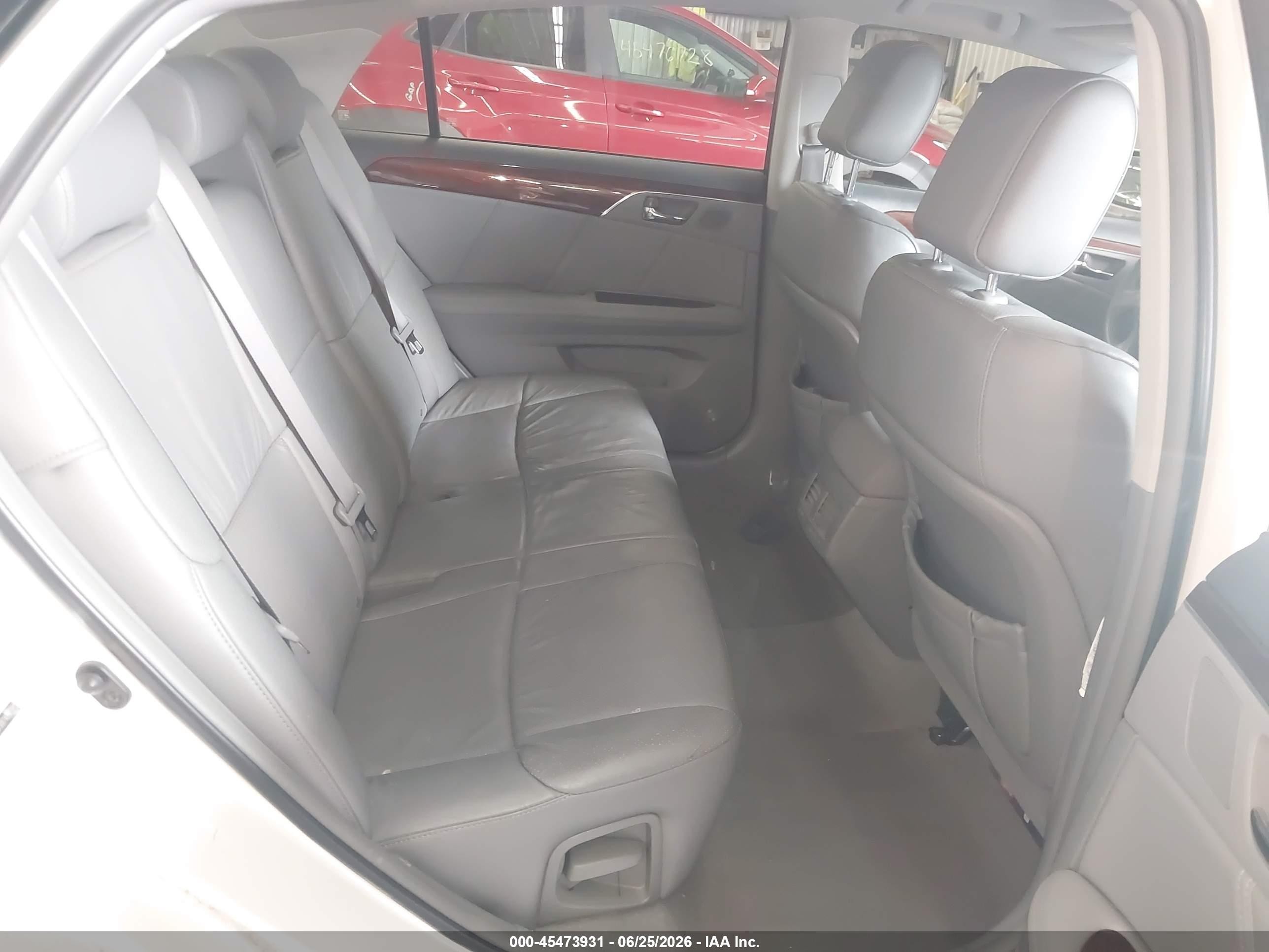 2010 Toyota Avalon Limited White vin: 4T1BK3DB7AU365913