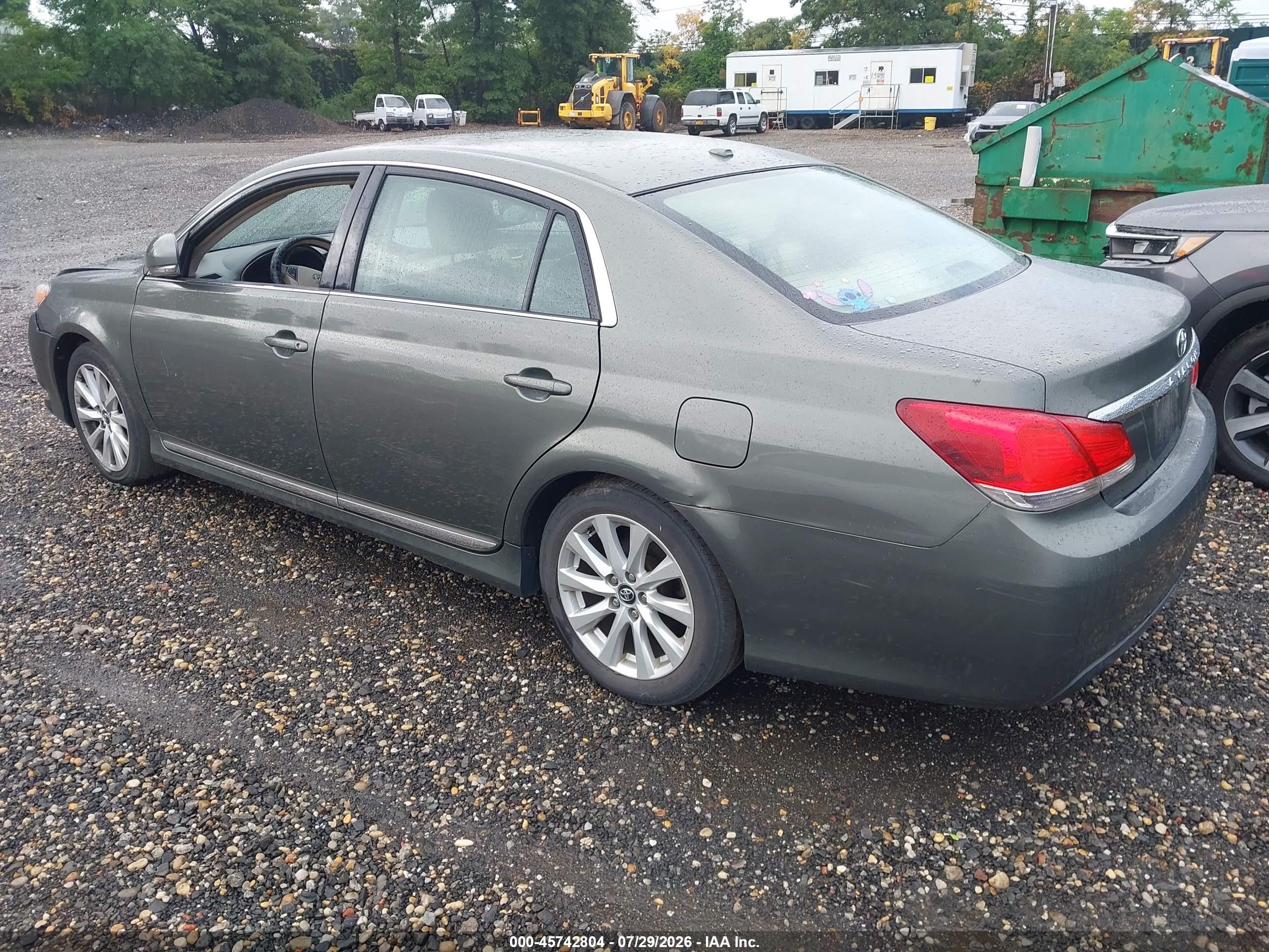 2011 Toyota Avalon   Green vin: 4T1BK3DB7BU372989