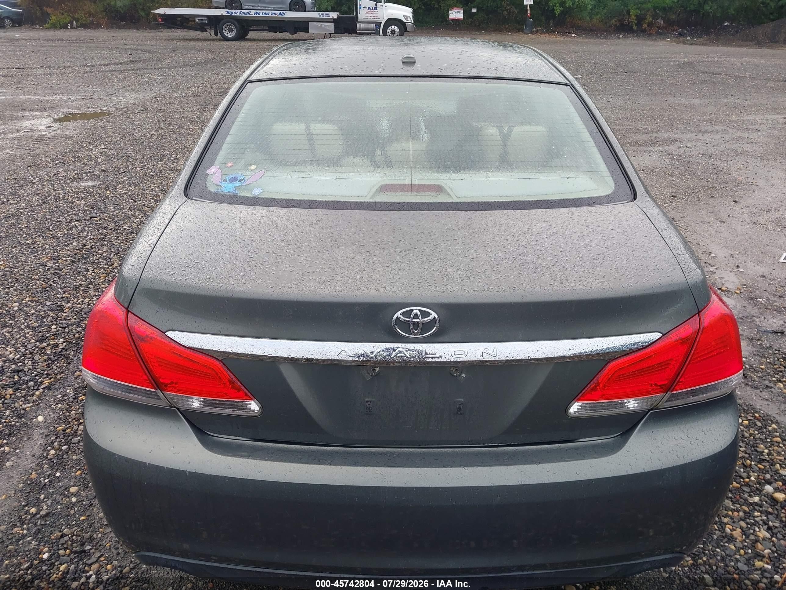 2011 Toyota Avalon   Green vin: 4T1BK3DB7BU372989
