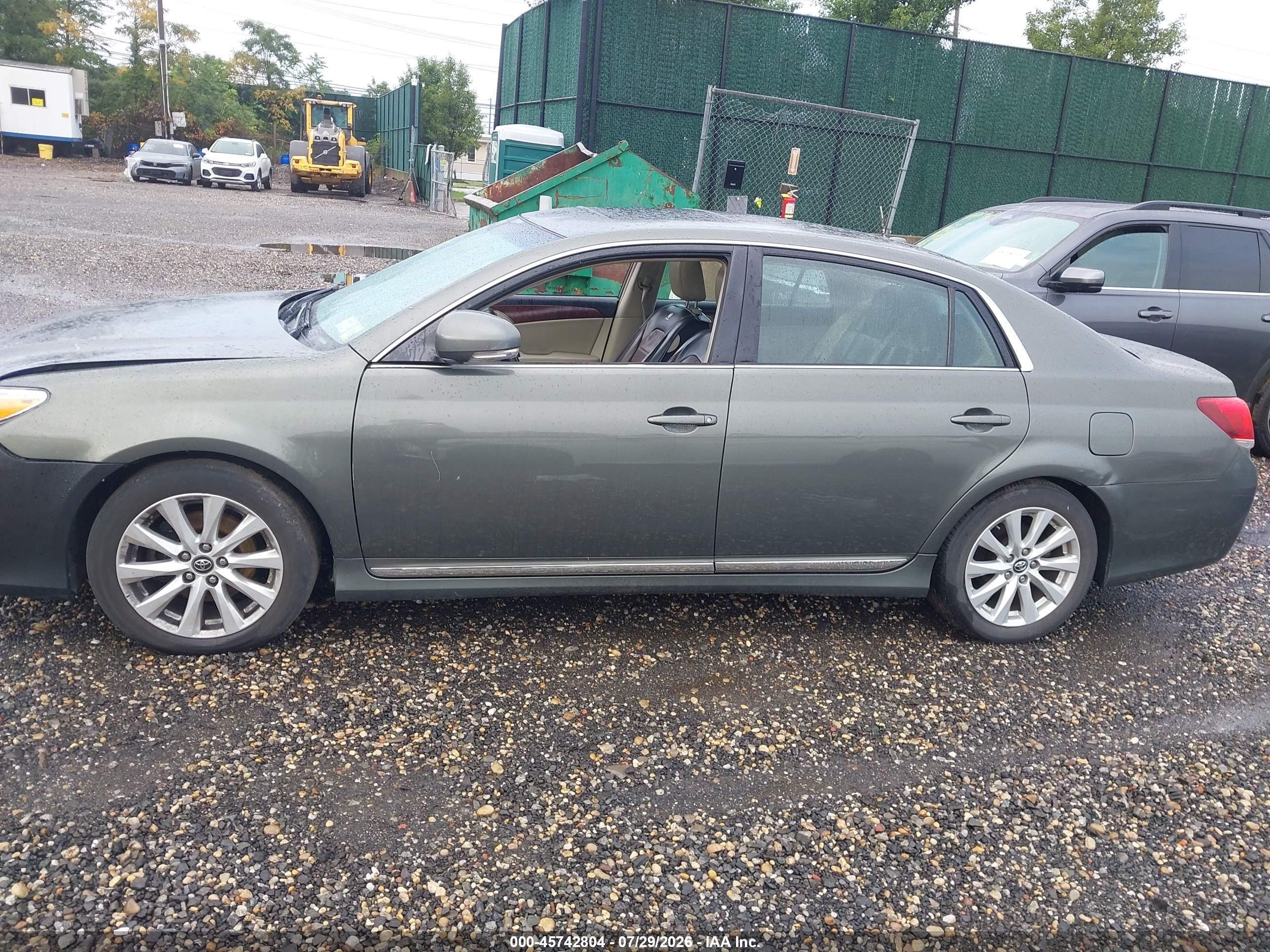2011 Toyota Avalon   Green vin: 4T1BK3DB7BU372989