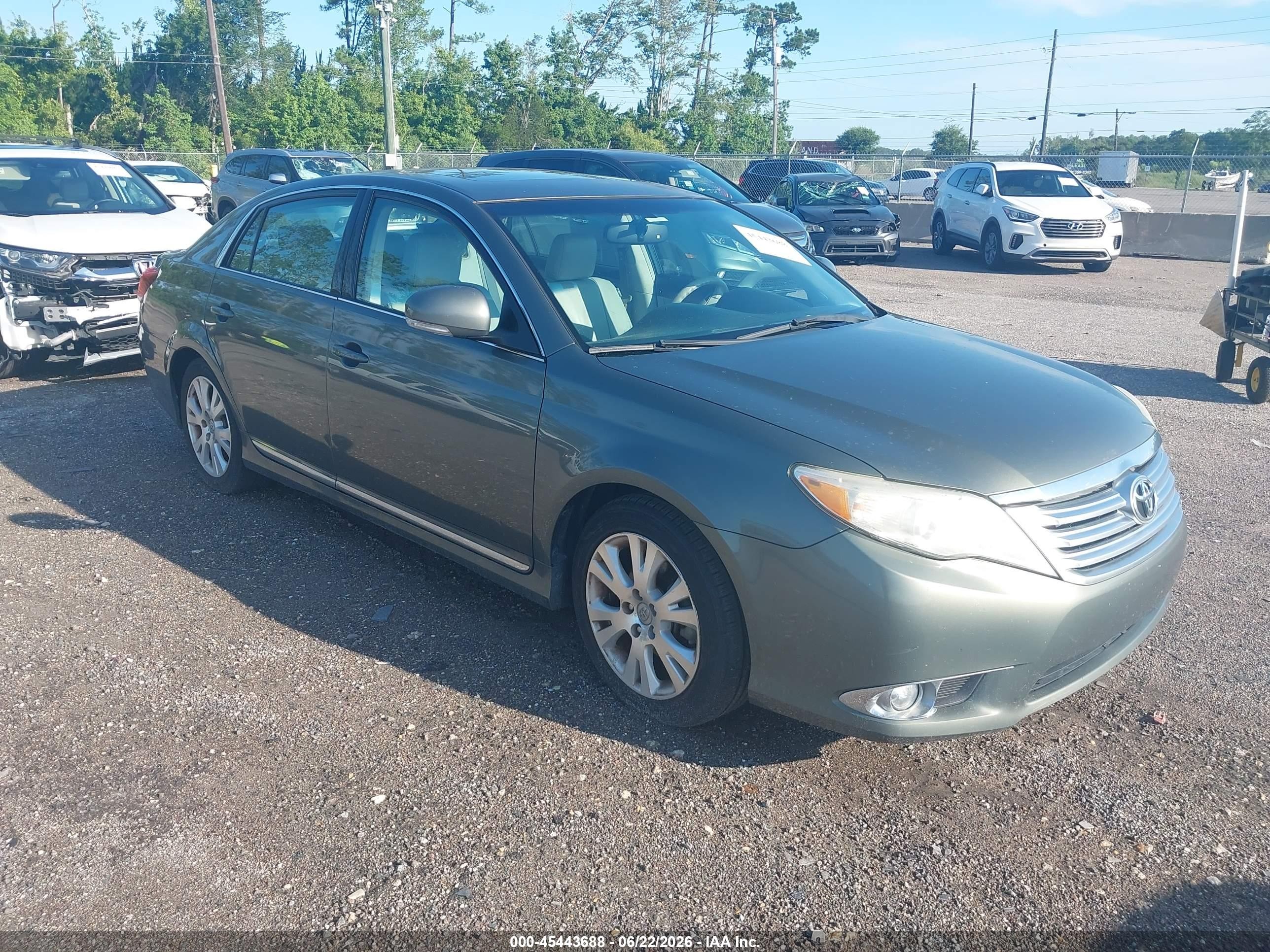 2011 Toyota Avalon   Green vin: 4T1BK3DB7BU374564