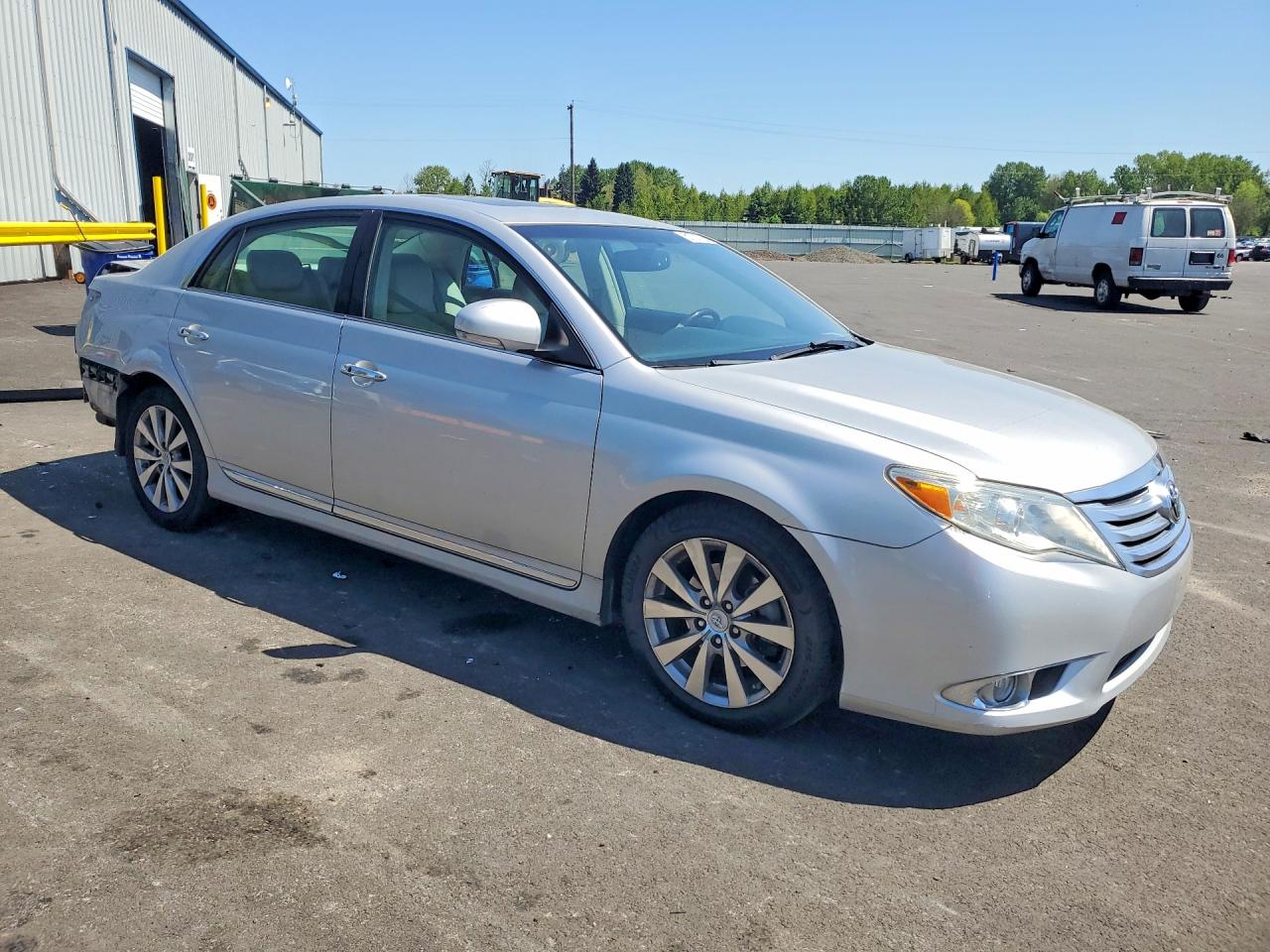 2011 Toyota Avalon Limited Silver vin: 4T1BK3DB7BU384172