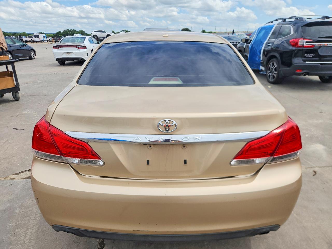 2011 Toyota Avalon Base Beige vin: 4T1BK3DB7BU391946