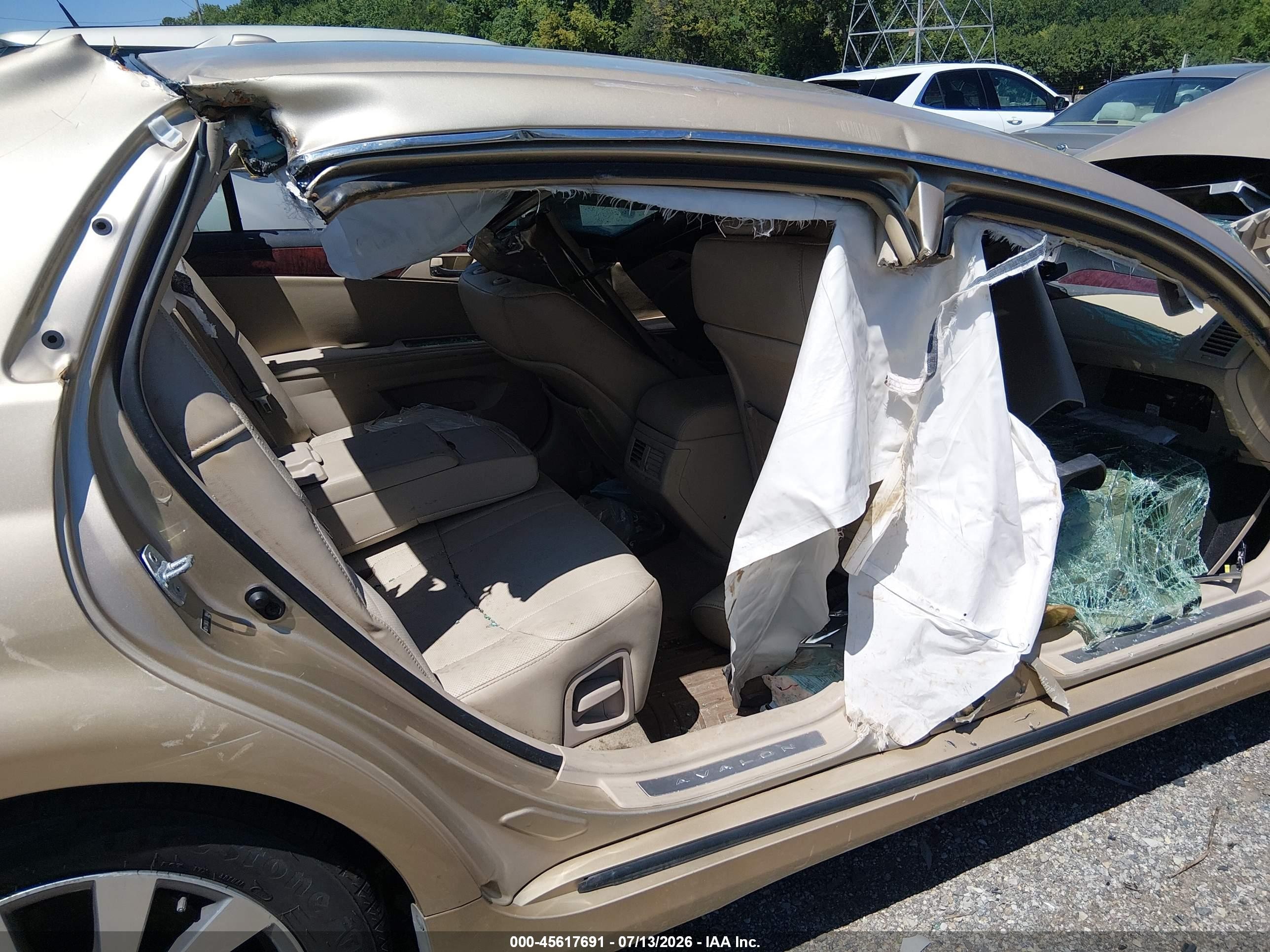 2011 Toyota Avalon Limited Золотой vin: 4T1BK3DB7BU396841