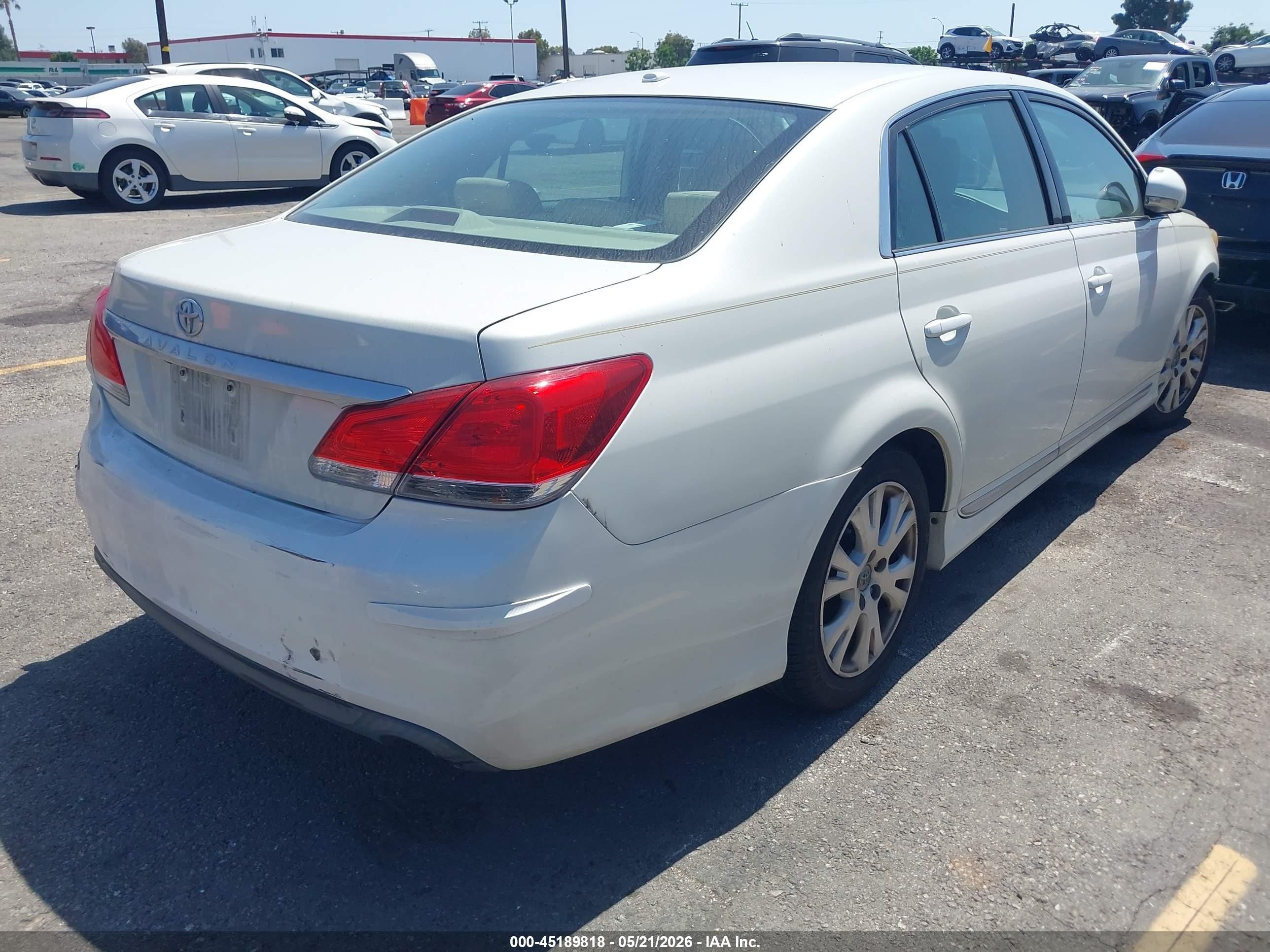 2011 Toyota Avalon   White vin: 4T1BK3DB7BU420622