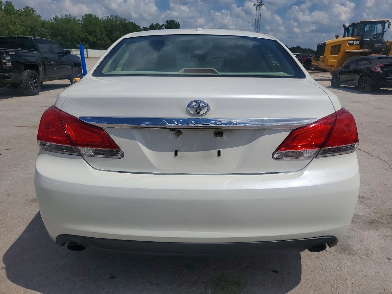2011 Toyota Avalon Limited White vin: 4T1BK3DB7BU428705
