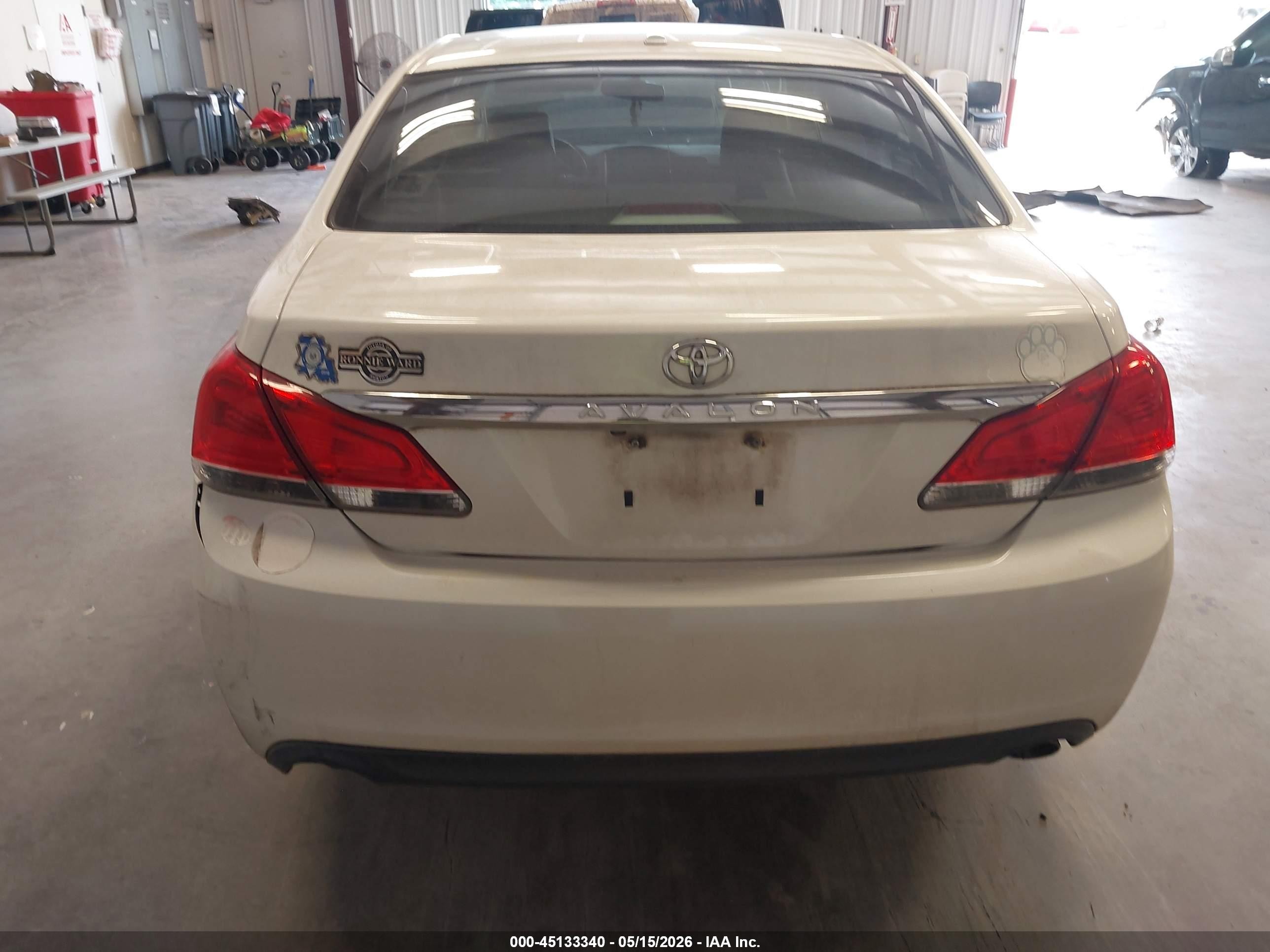 2011 Toyota Avalon   White vin: 4T1BK3DB7BU431166