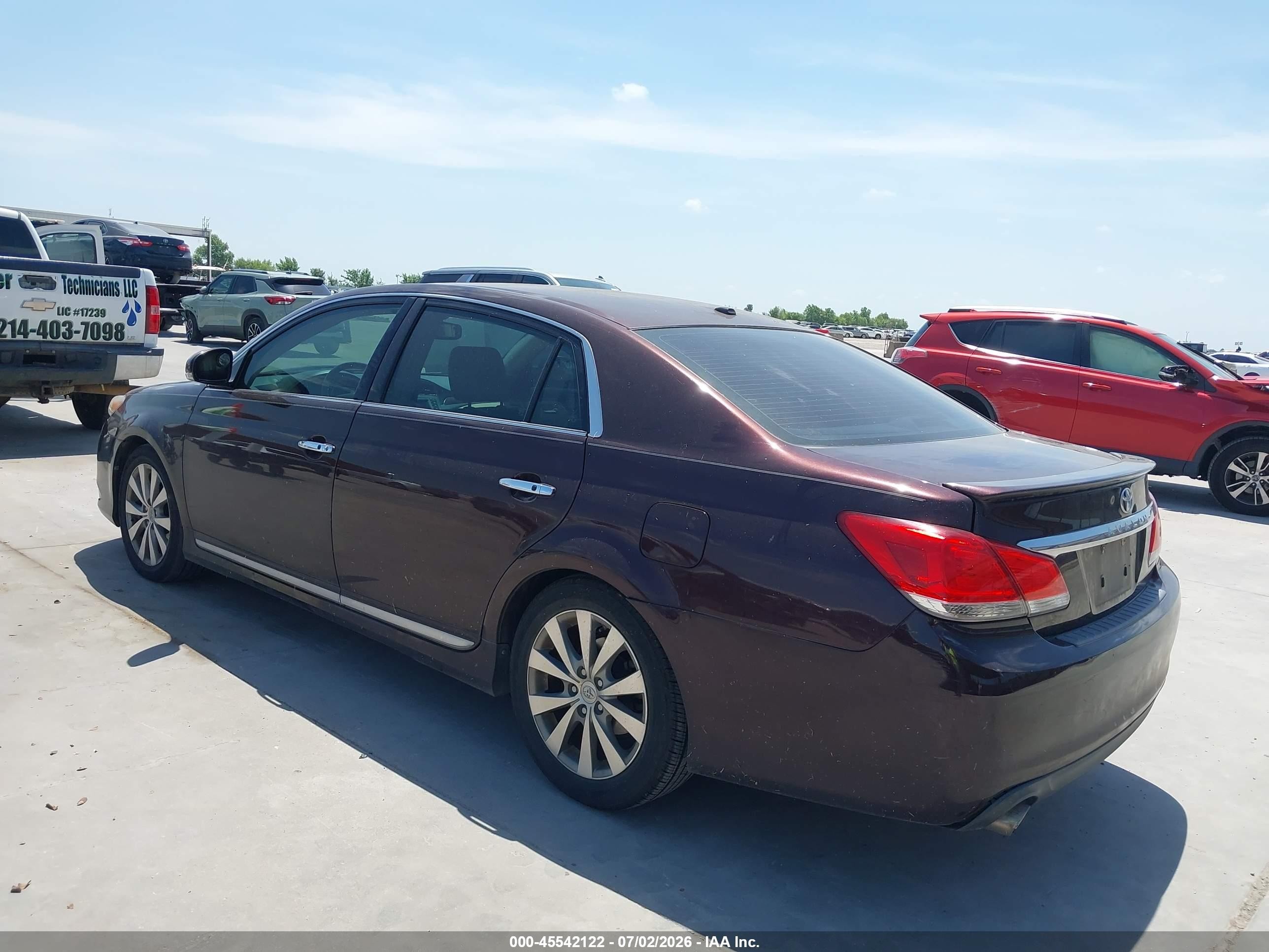 2011 Toyota Avalon Limited Burgundy vin: 4T1BK3DB7BU435184