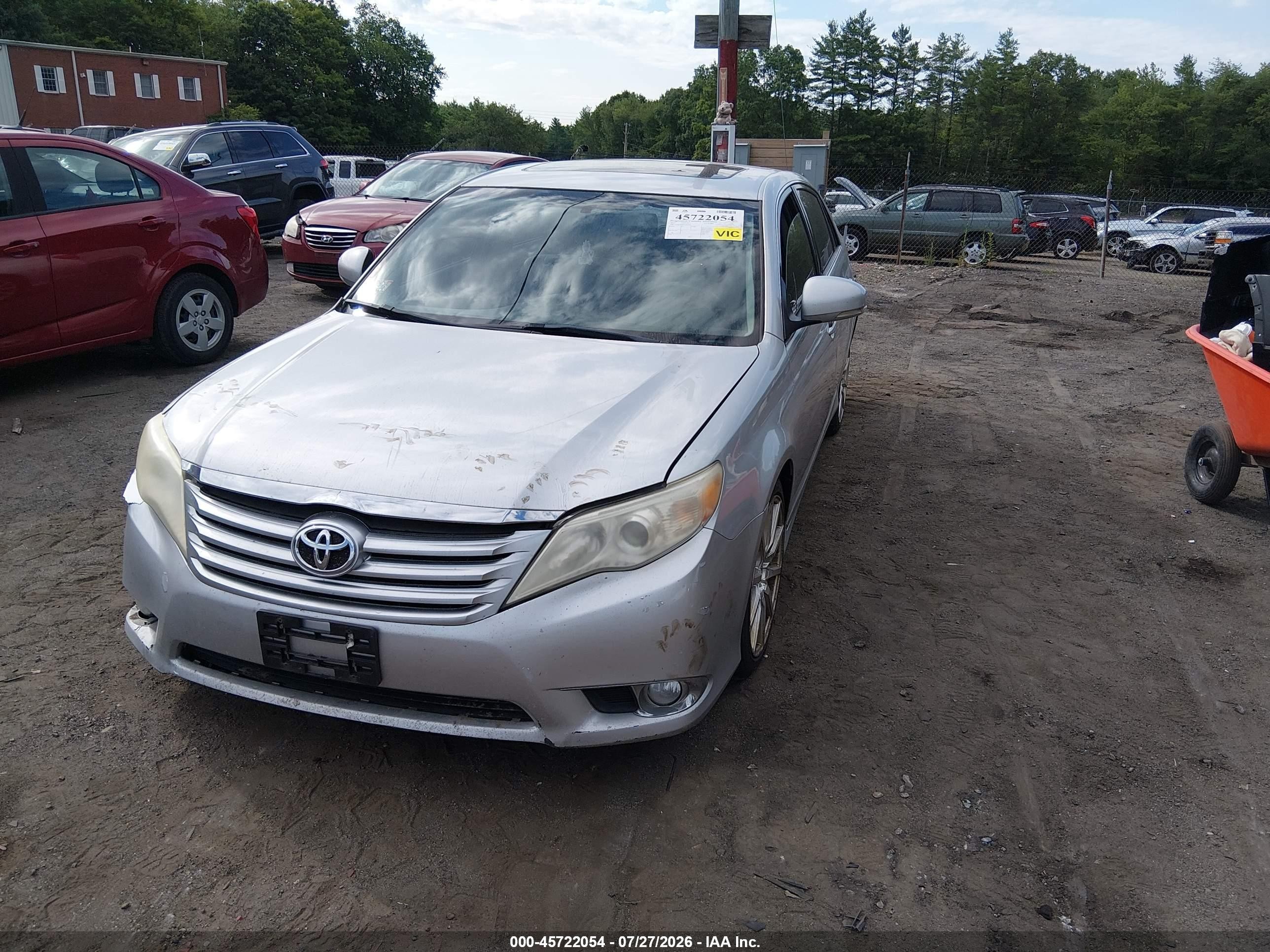 2012 Toyota Avalon   Silver vin: 4T1BK3DB7CU446266