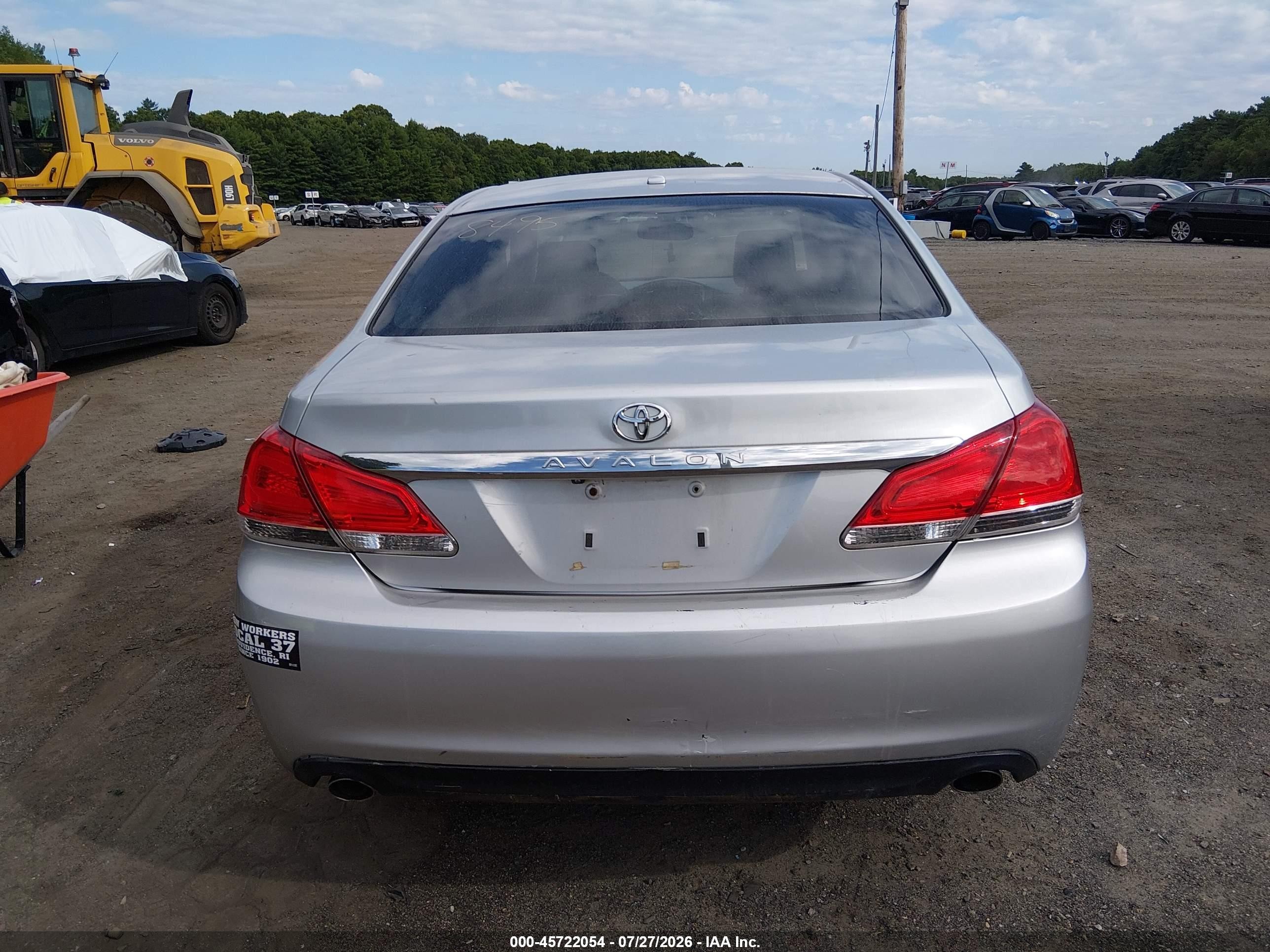 2012 Toyota Avalon   Silver vin: 4T1BK3DB7CU446266