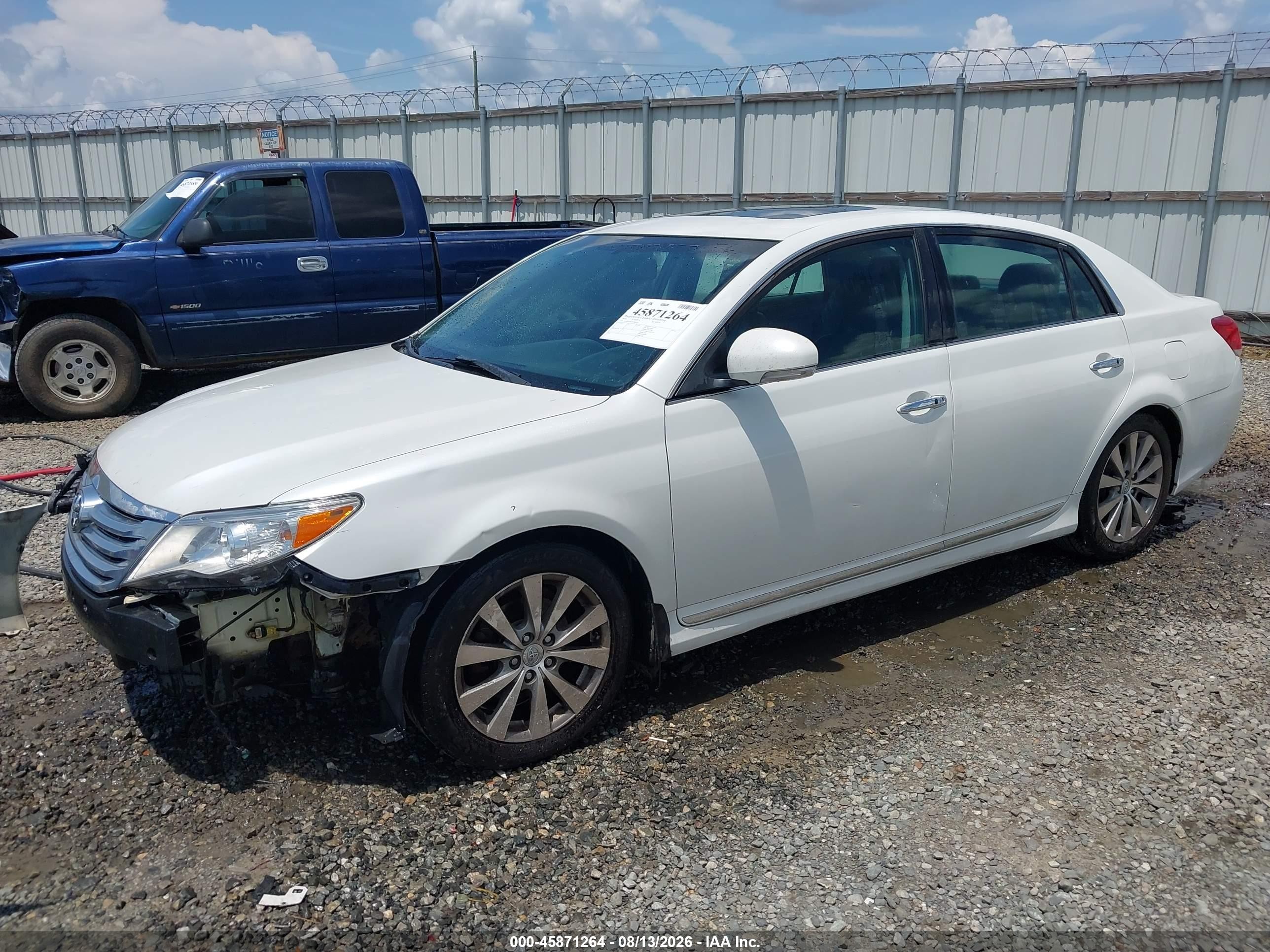 2012 Toyota Avalon Limited White vin: 4T1BK3DB7CU468526