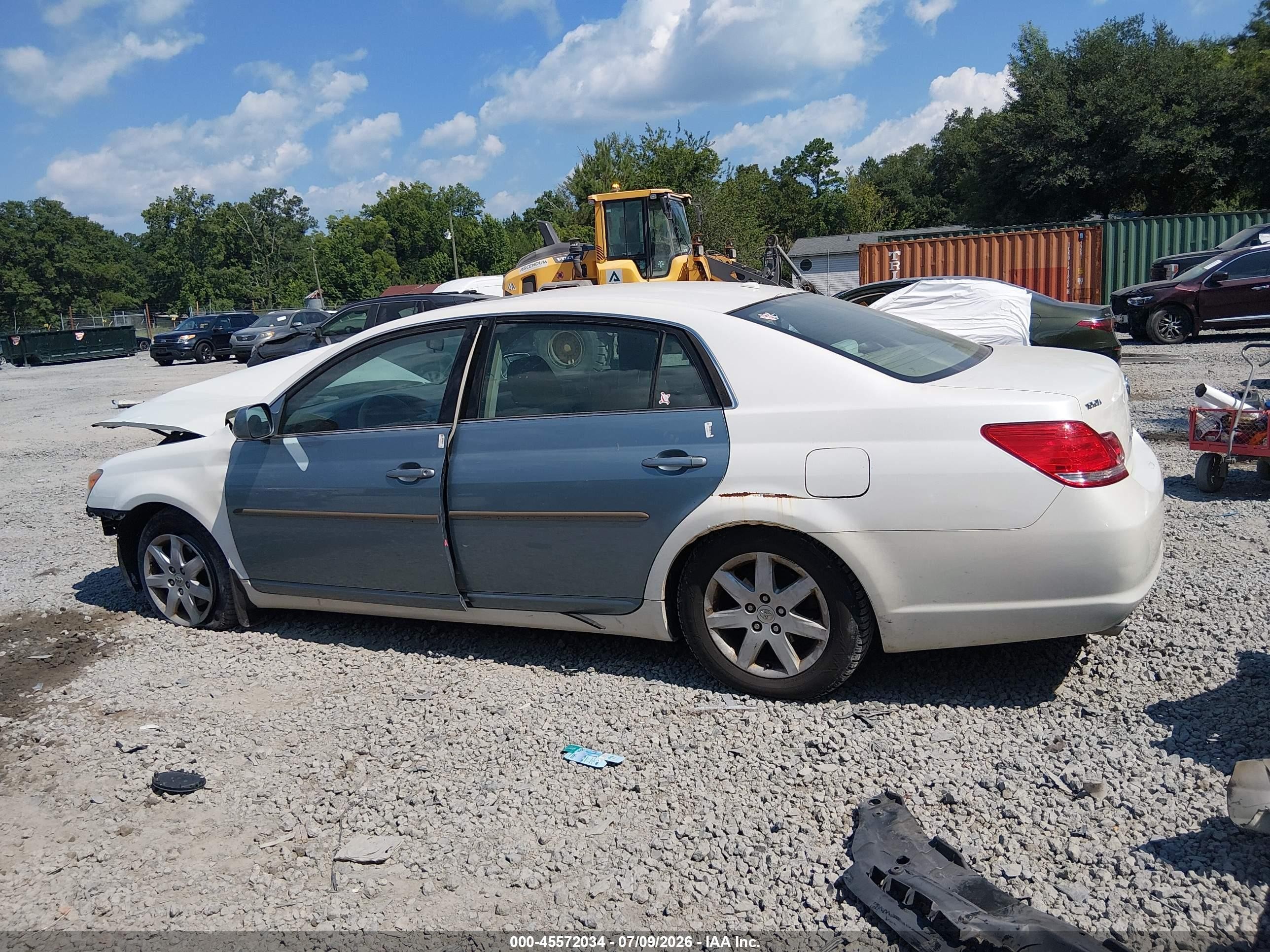2010 Toyota Avalon Xl White vin: 4T1BK3DB8AU360915