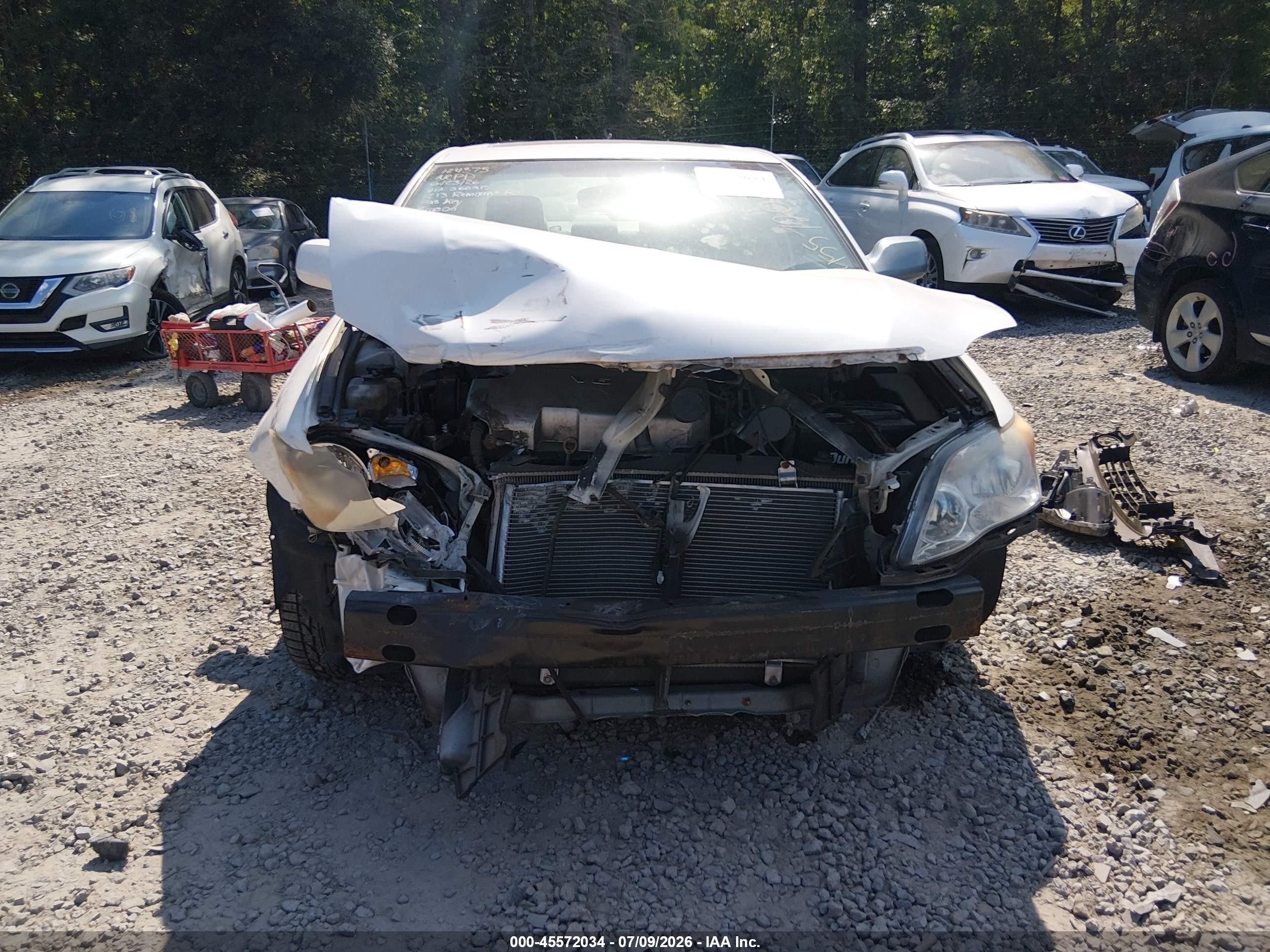 2010 Toyota Avalon Xl White vin: 4T1BK3DB8AU360915