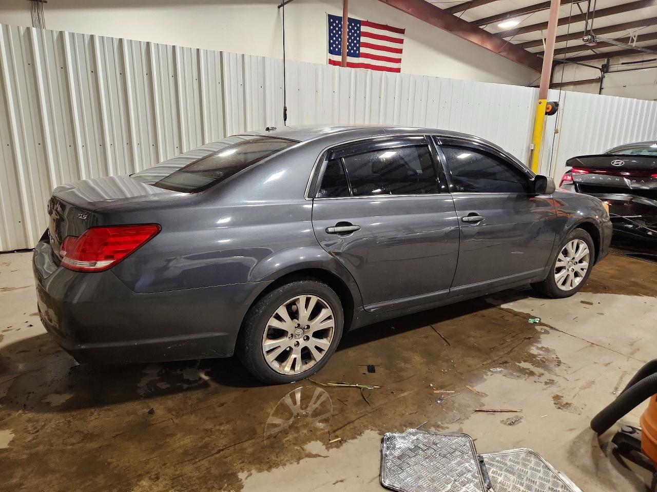 2010 Toyota Avalon Xls Charcoal vin: 4T1BK3DB8AU365127