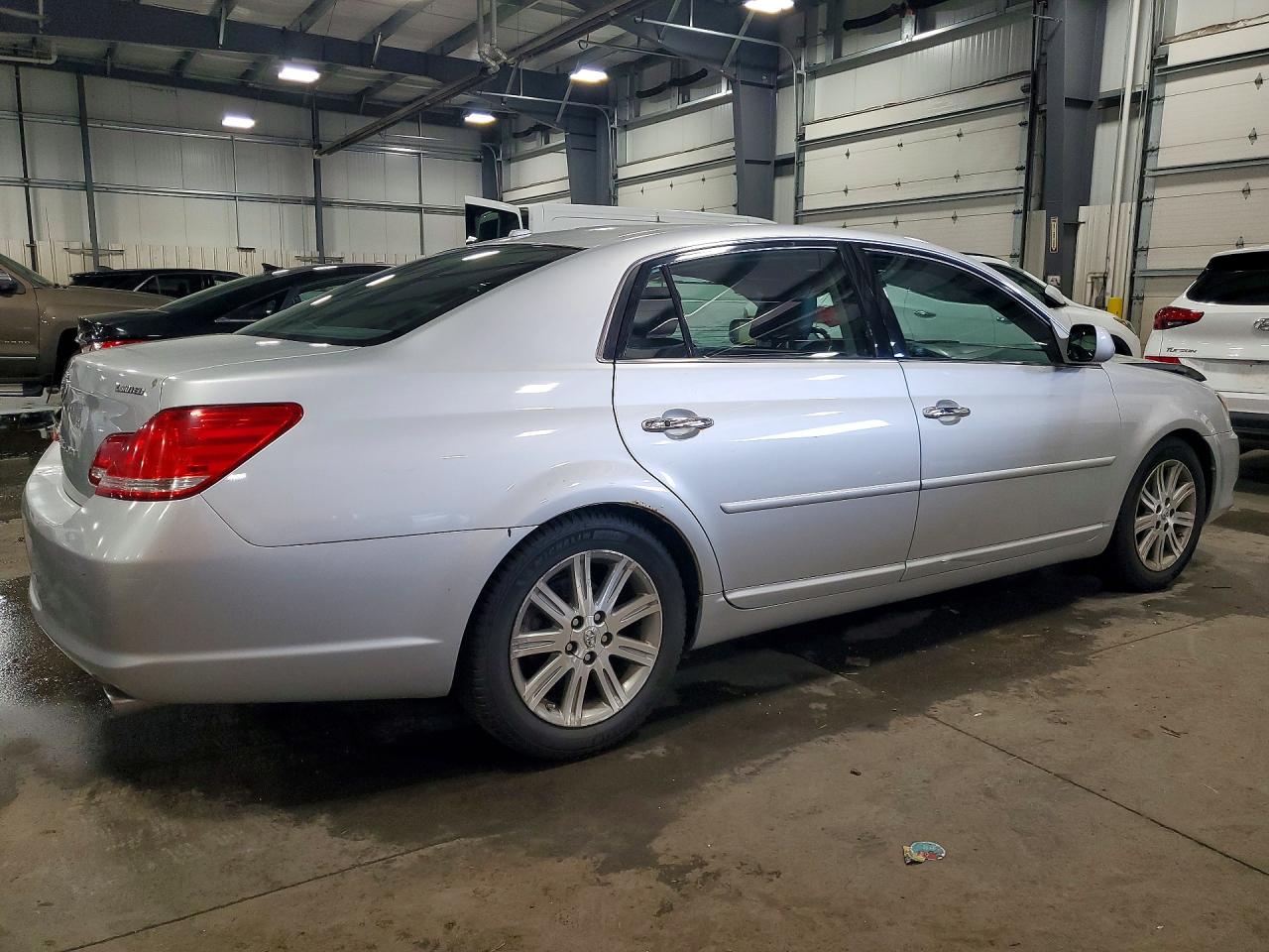 2010 Toyota Avalon Limited Silver vin: 4T1BK3DB8AU369078