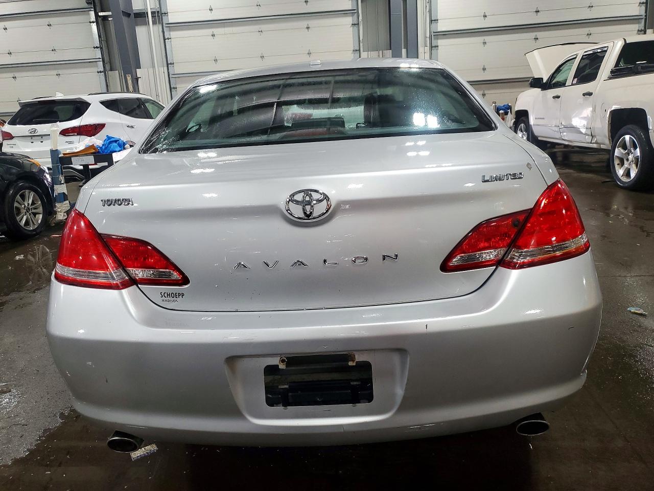 2010 Toyota Avalon Limited Silver vin: 4T1BK3DB8AU369078
