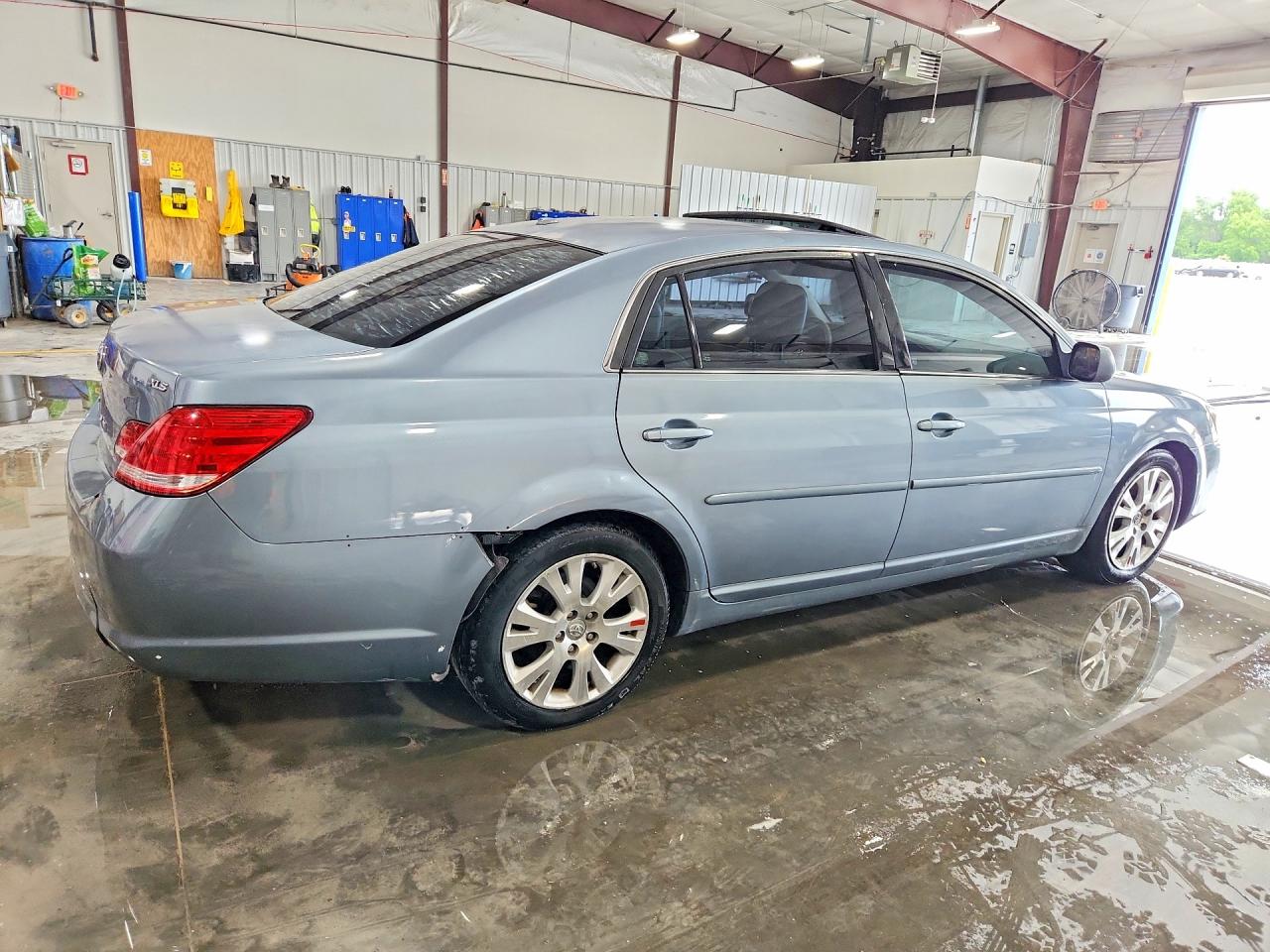 2010 Toyota Avalon Xls Blue vin: 4T1BK3DB8AU369341