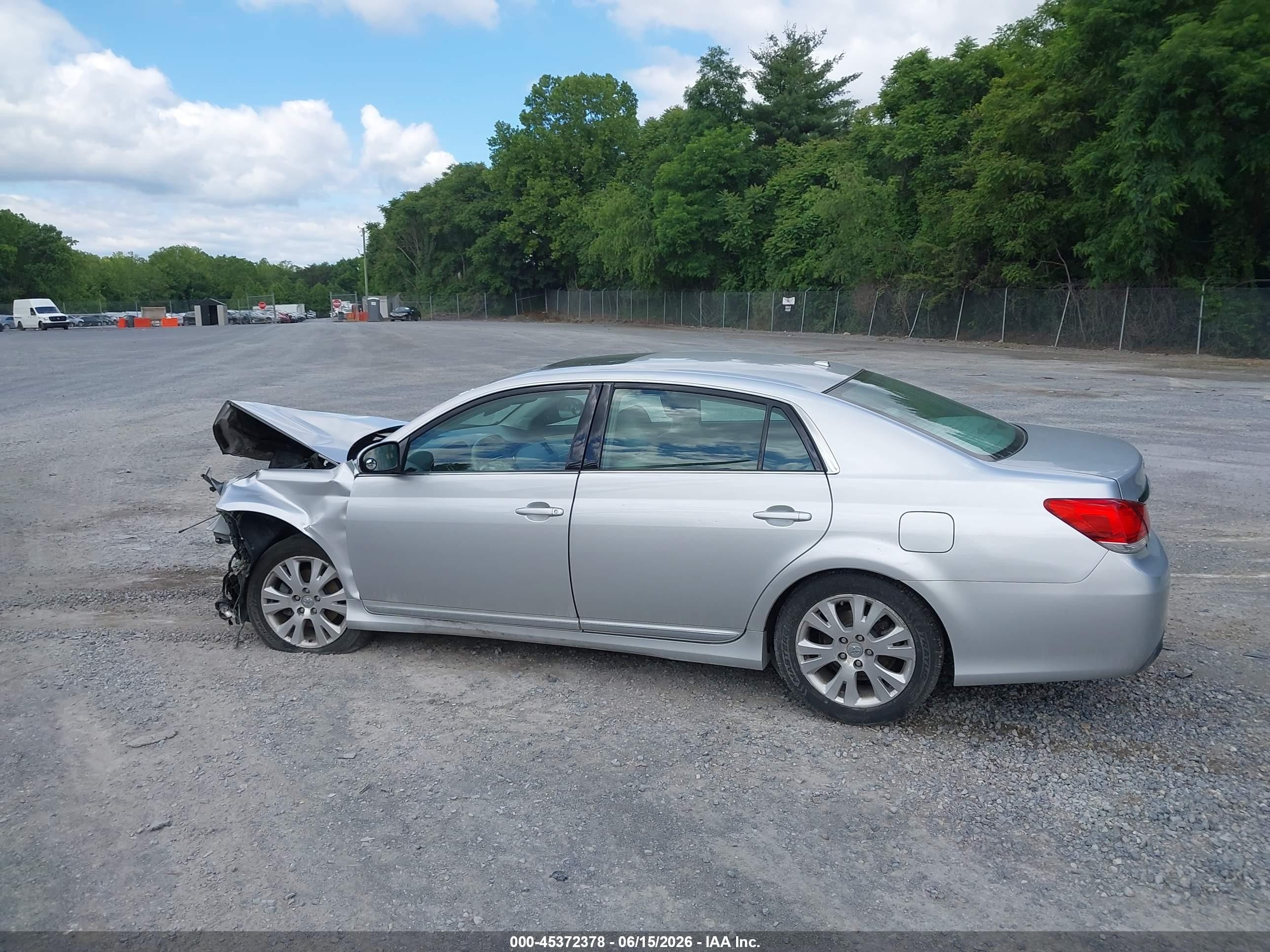 2011 Toyota Avalon   Silver vin: 4T1BK3DB8BU377134