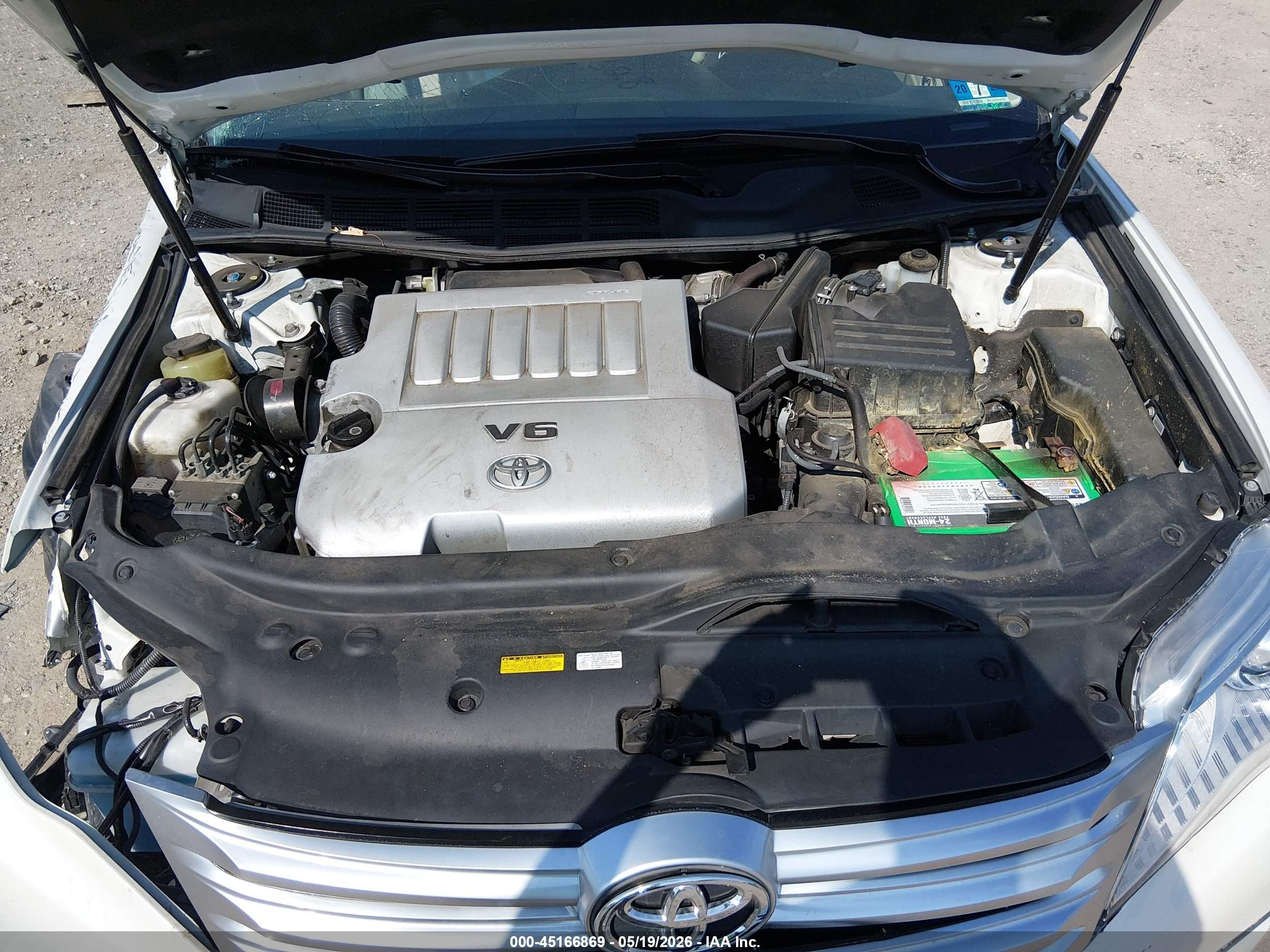 2011 Toyota Avalon   White vin: 4T1BK3DB8BU385993